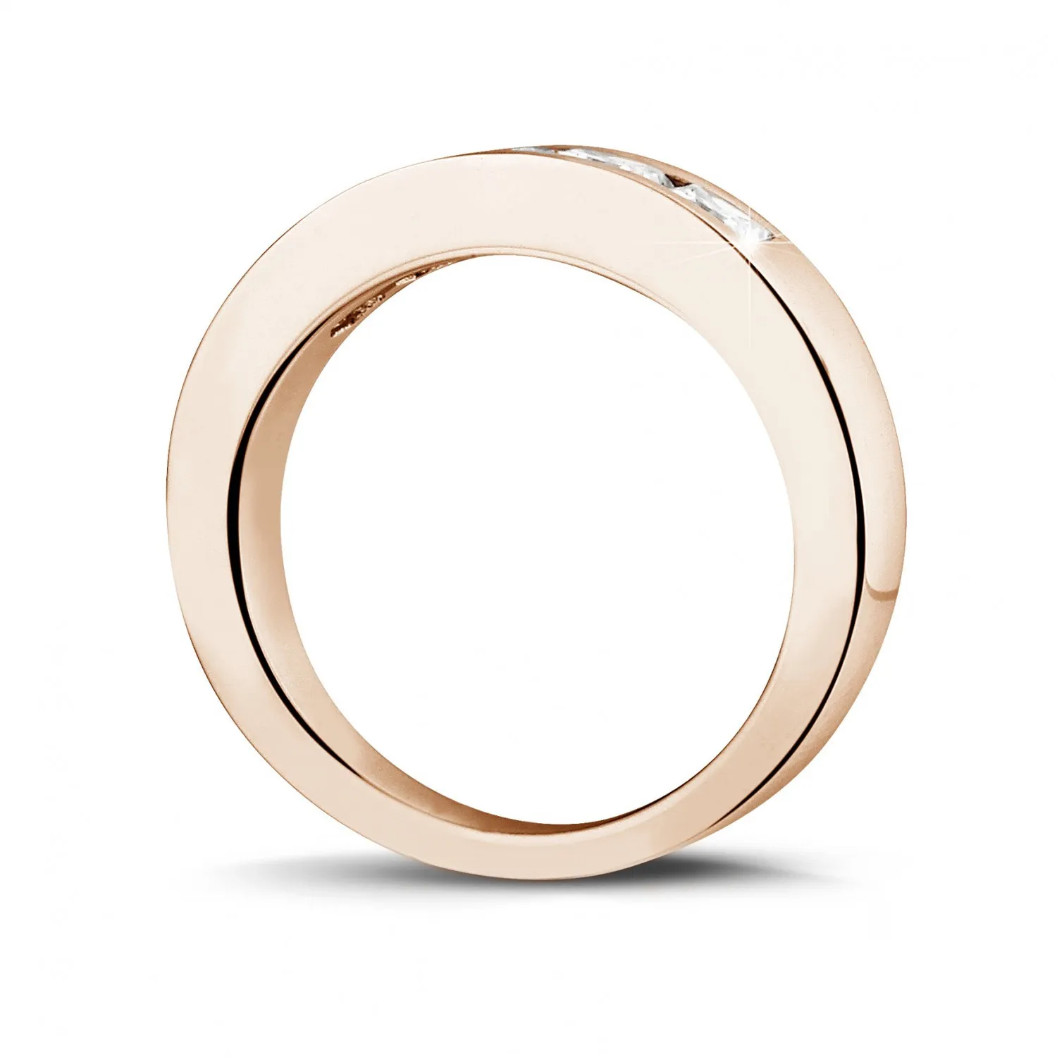 1.35 quilates alianza en oro rojo con diamantes talla princesa 