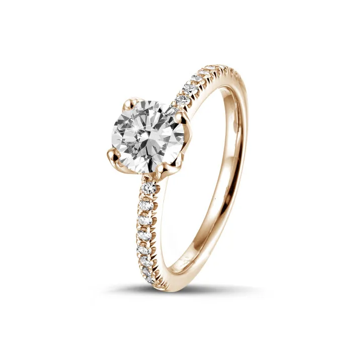 2.00 quilates anillo solitario en oro rojo con diamantes en los lados 