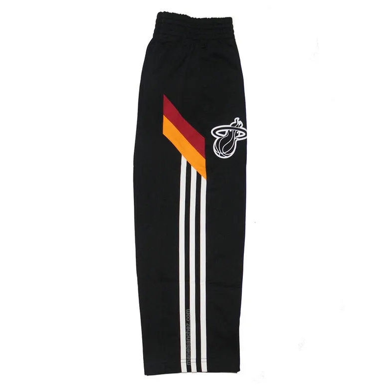 Adidas Pantalón Niño NBA Miami Winter Hoops (negro/granate/amar)