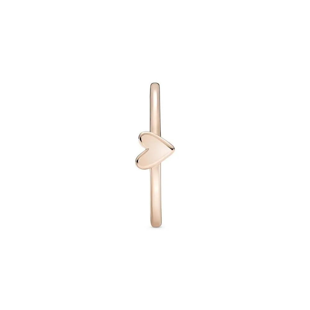 Anillo con un recubrimiento en oro rosa de 14k Corazón A Mano Alzada