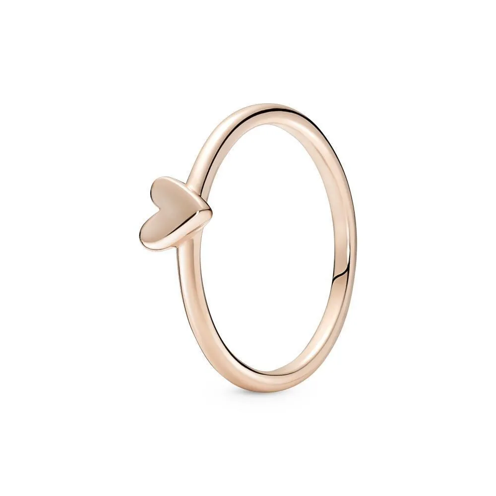 Anillo con un recubrimiento en oro rosa de 14k Corazón A Mano Alzada