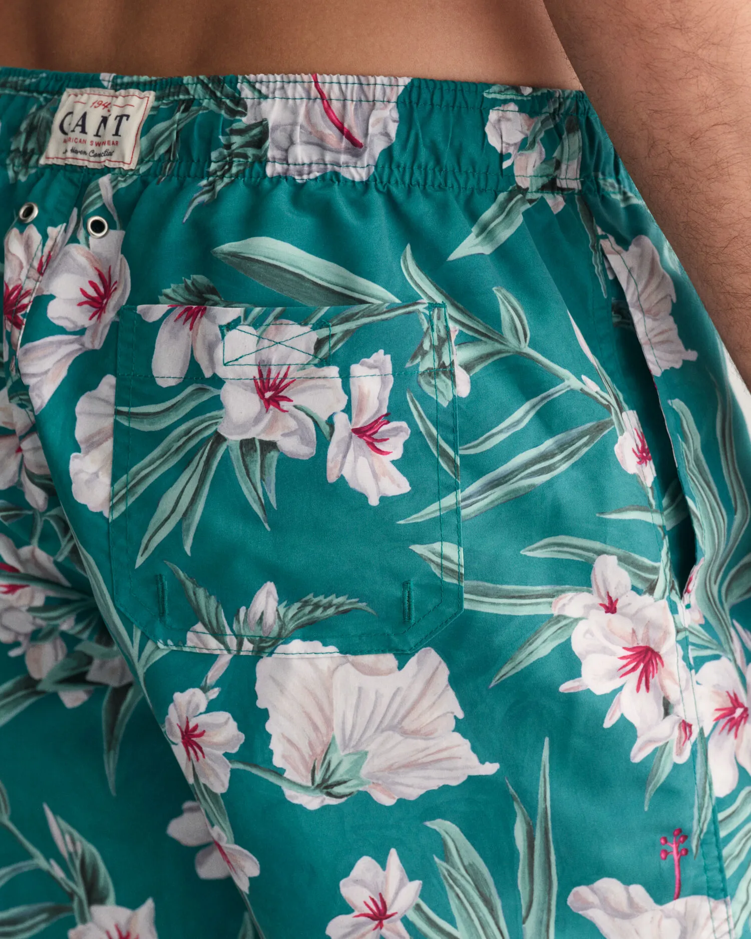 Bañador con estampado de adelfas