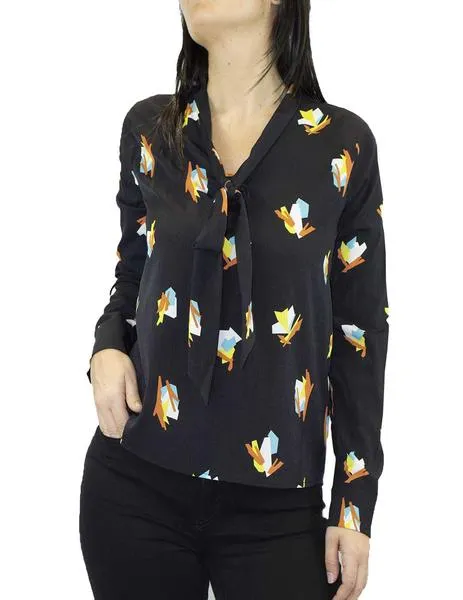 blusa anonyme designers estampado con lazo negro