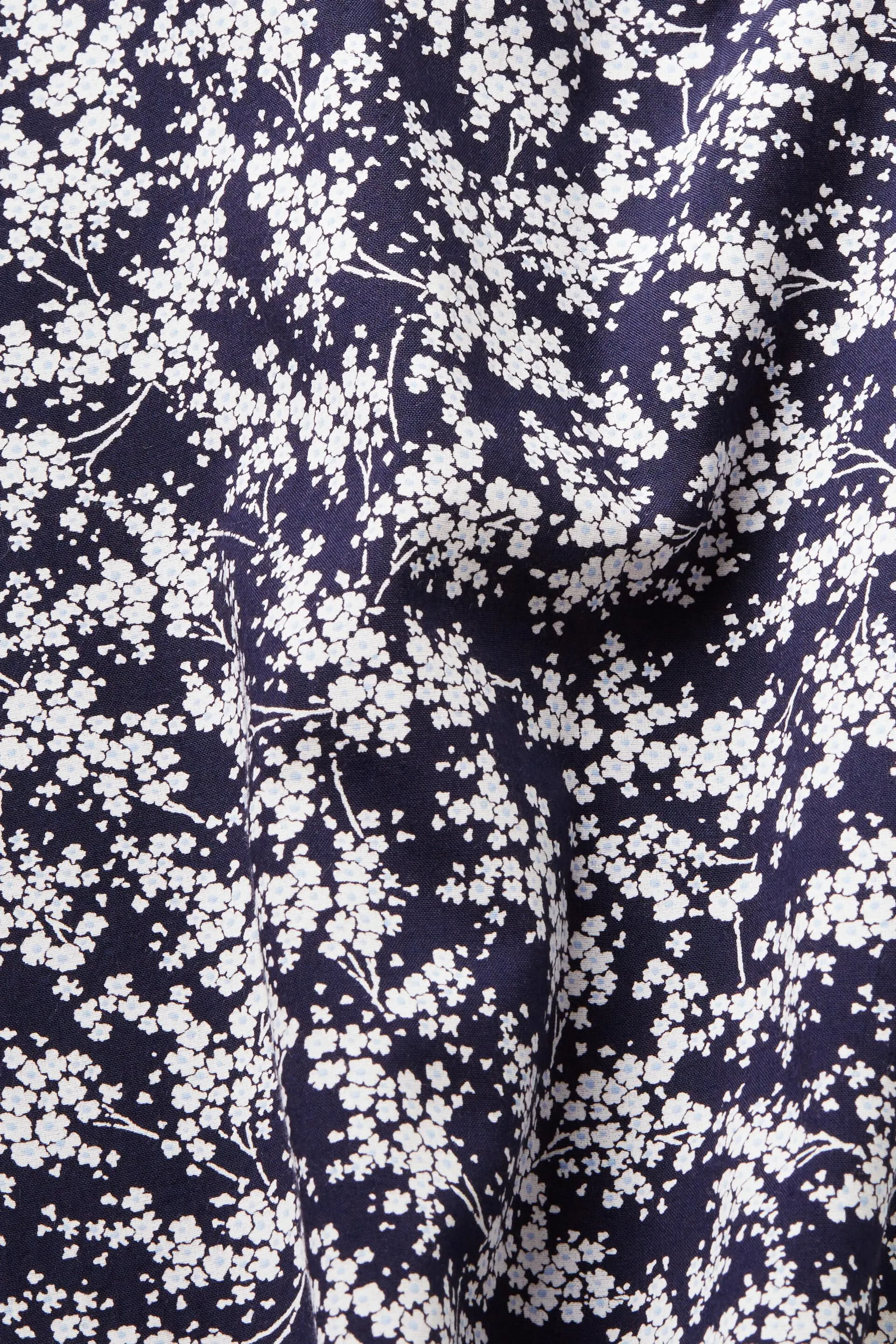 Blusa de cuello en pico con estampado