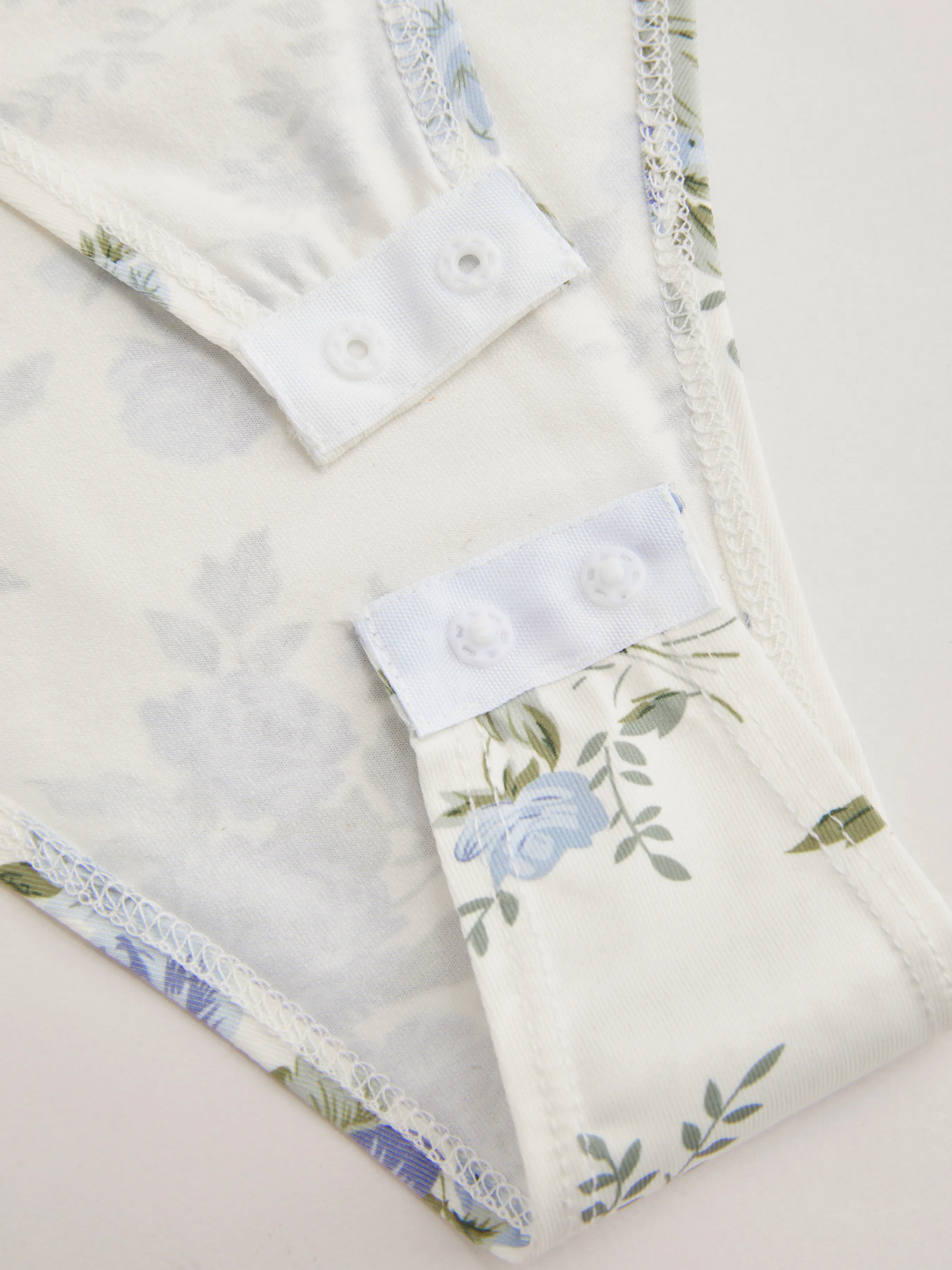Body con corpiño fruncido de cuello cuadrado y estampado floral