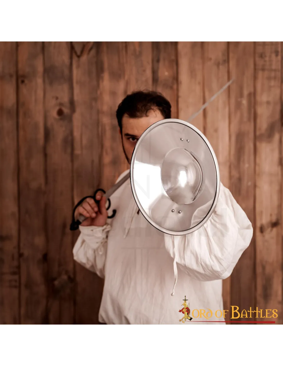Broquel medieval funcional hecho a mano (30,5 cm.)