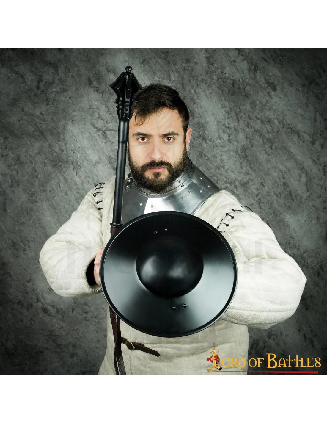 Broquel medieval funcional hecho a mano (30,5 cm.)