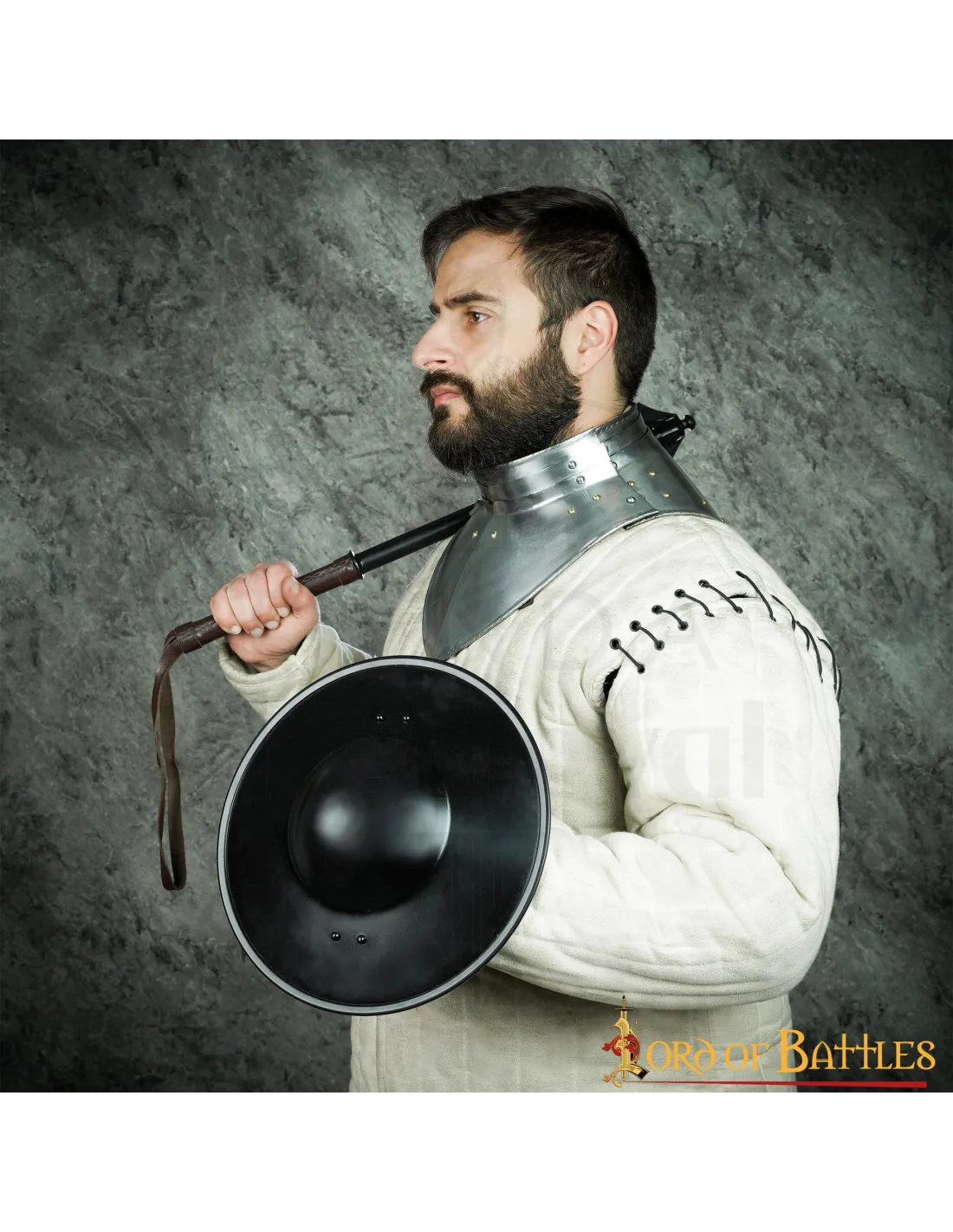 Broquel medieval funcional hecho a mano (30,5 cm.)