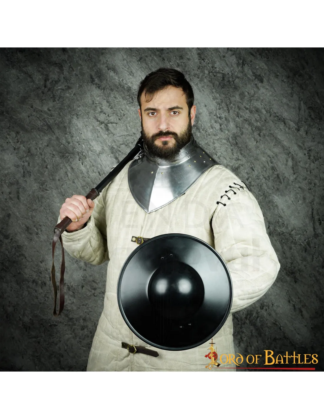 Broquel medieval funcional hecho a mano (30,5 cm.)