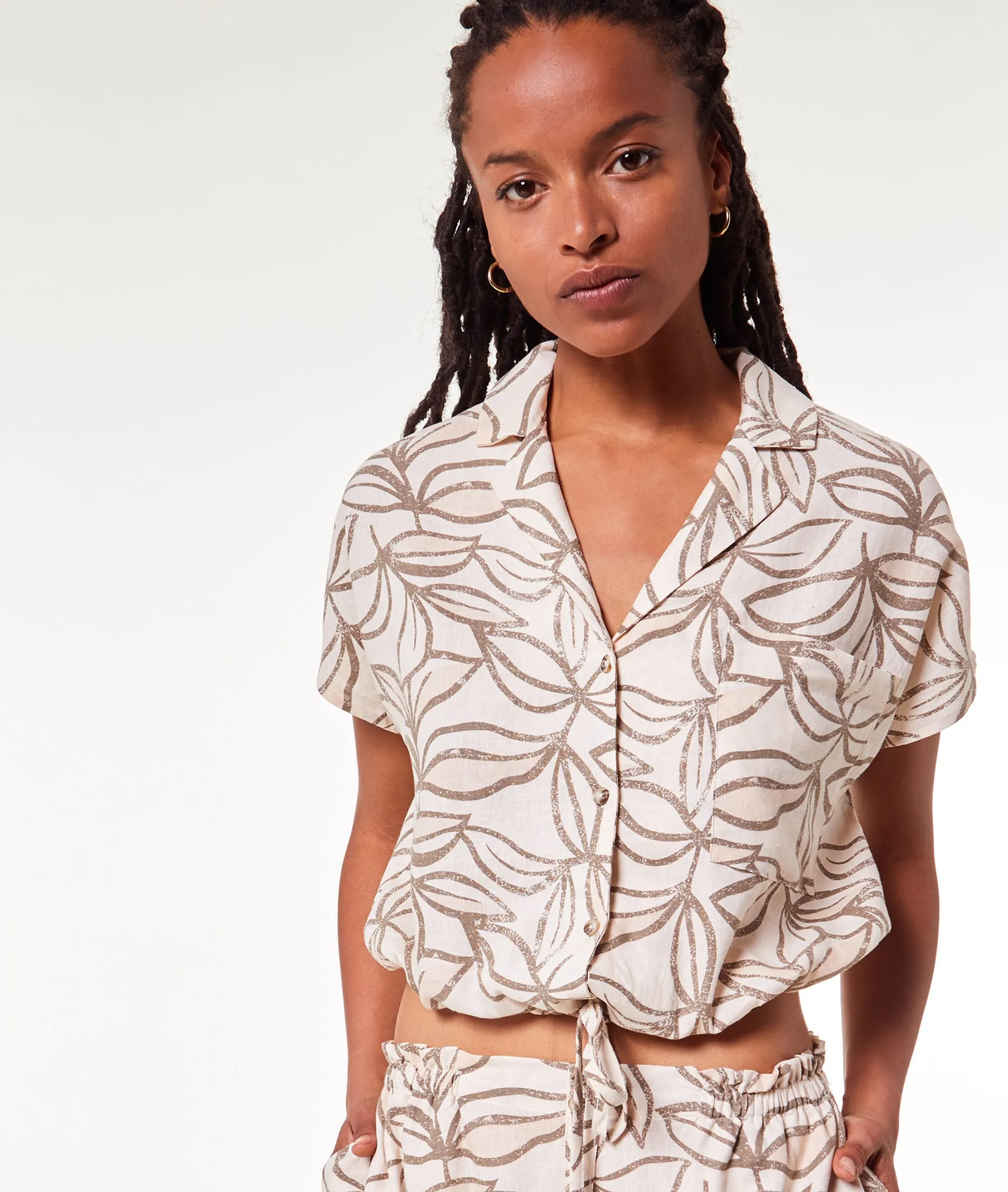 CAMISA CORTA ESTAMPADO FLORAL RYMEL PERLE  ETAM