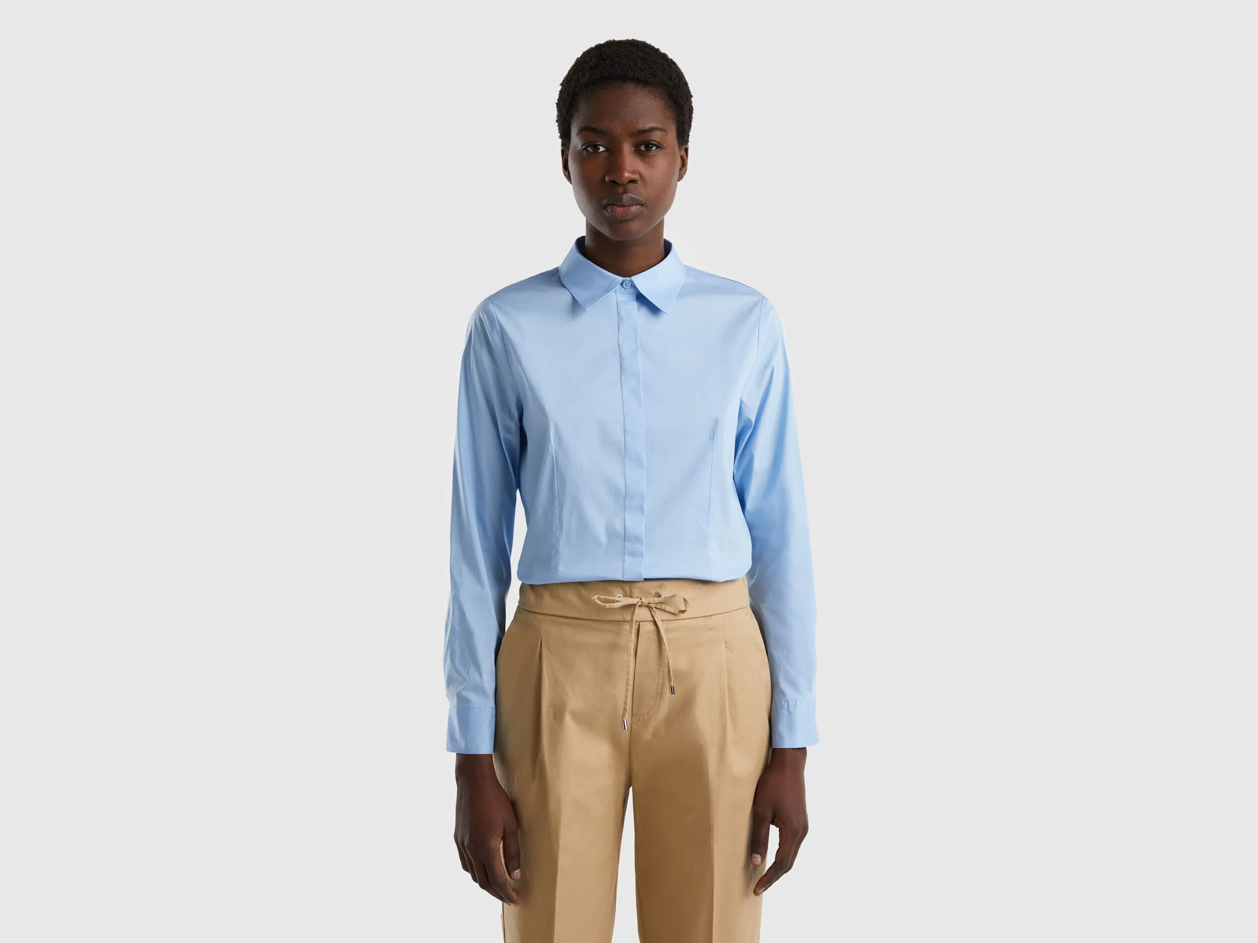 Camisa de algodón elástico mixto