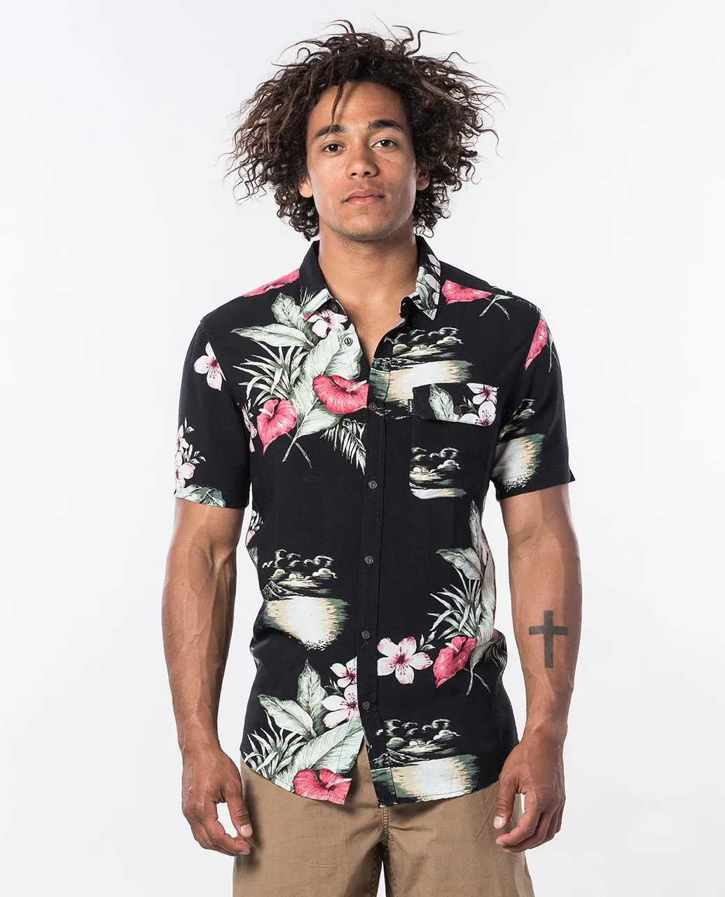 Camisa de Manga Corta Hombre RIP CURL Oahu Anthracite Ref. CSHGD4 negra ahoha hawaiana