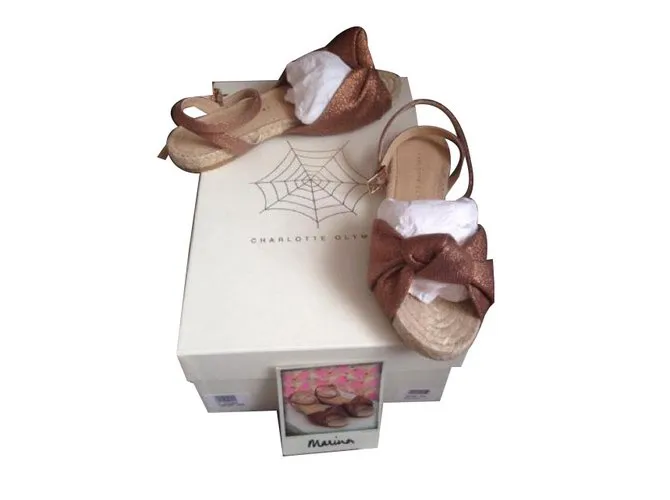 Charlotte Olympia Sandalias marinas Caramelo 