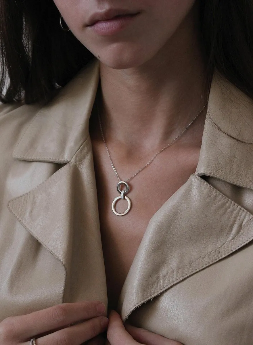Collares con colgantes doble diseo circular