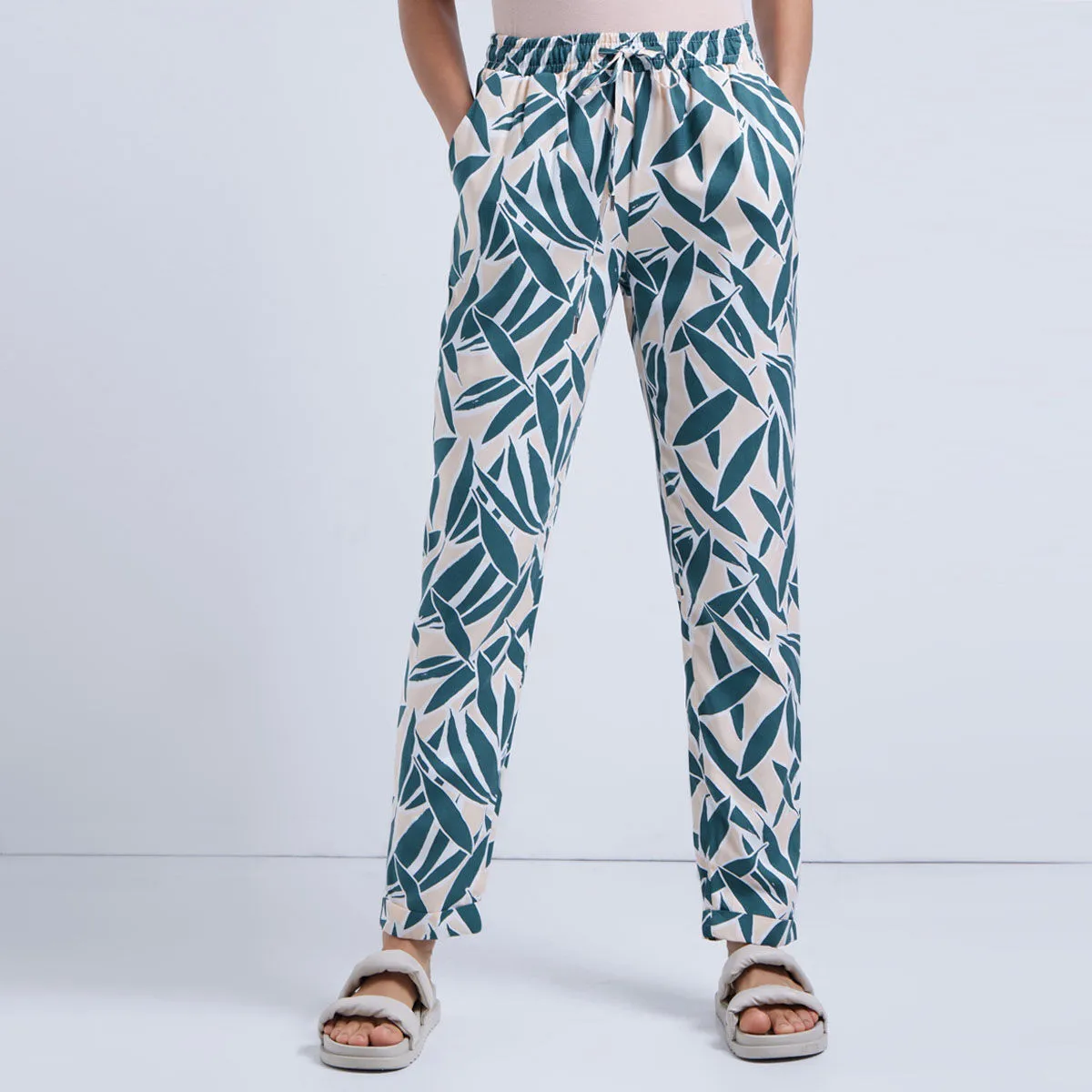 Jogger Con Cordón Estampado