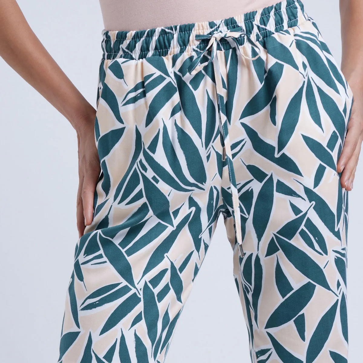 Jogger Con Cordón Estampado