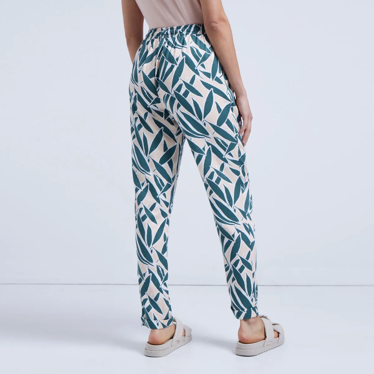 Jogger Con Cordón Estampado