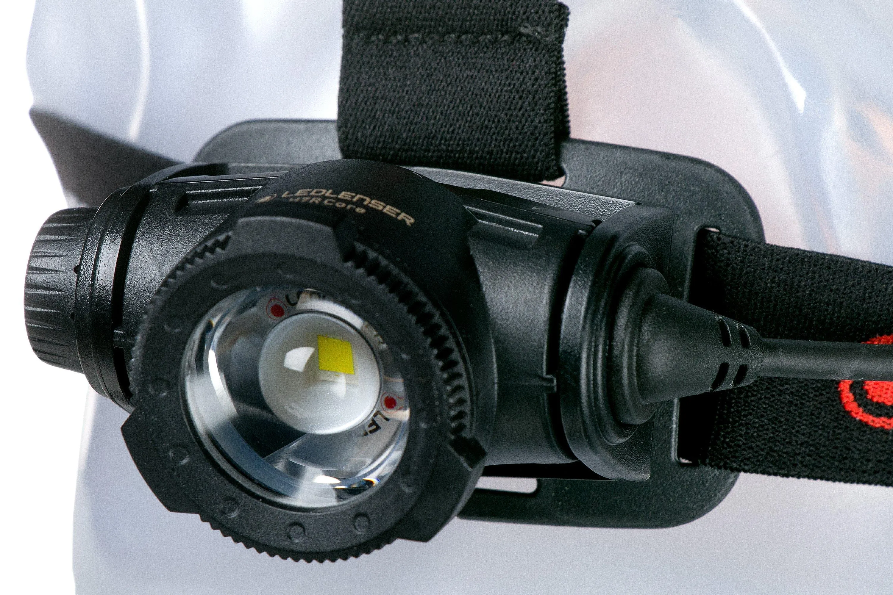 Ledlenser H7R Core linterna frontal recargable