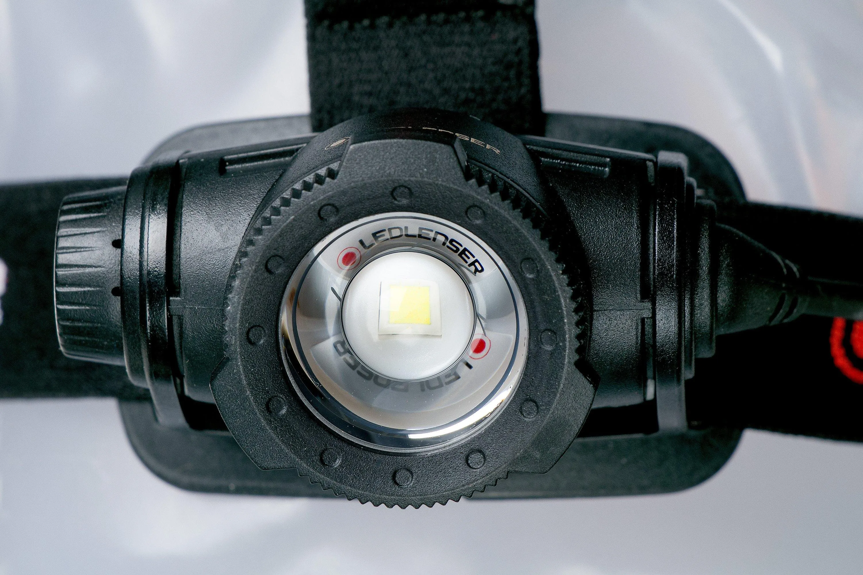 Ledlenser H7R Core linterna frontal recargable