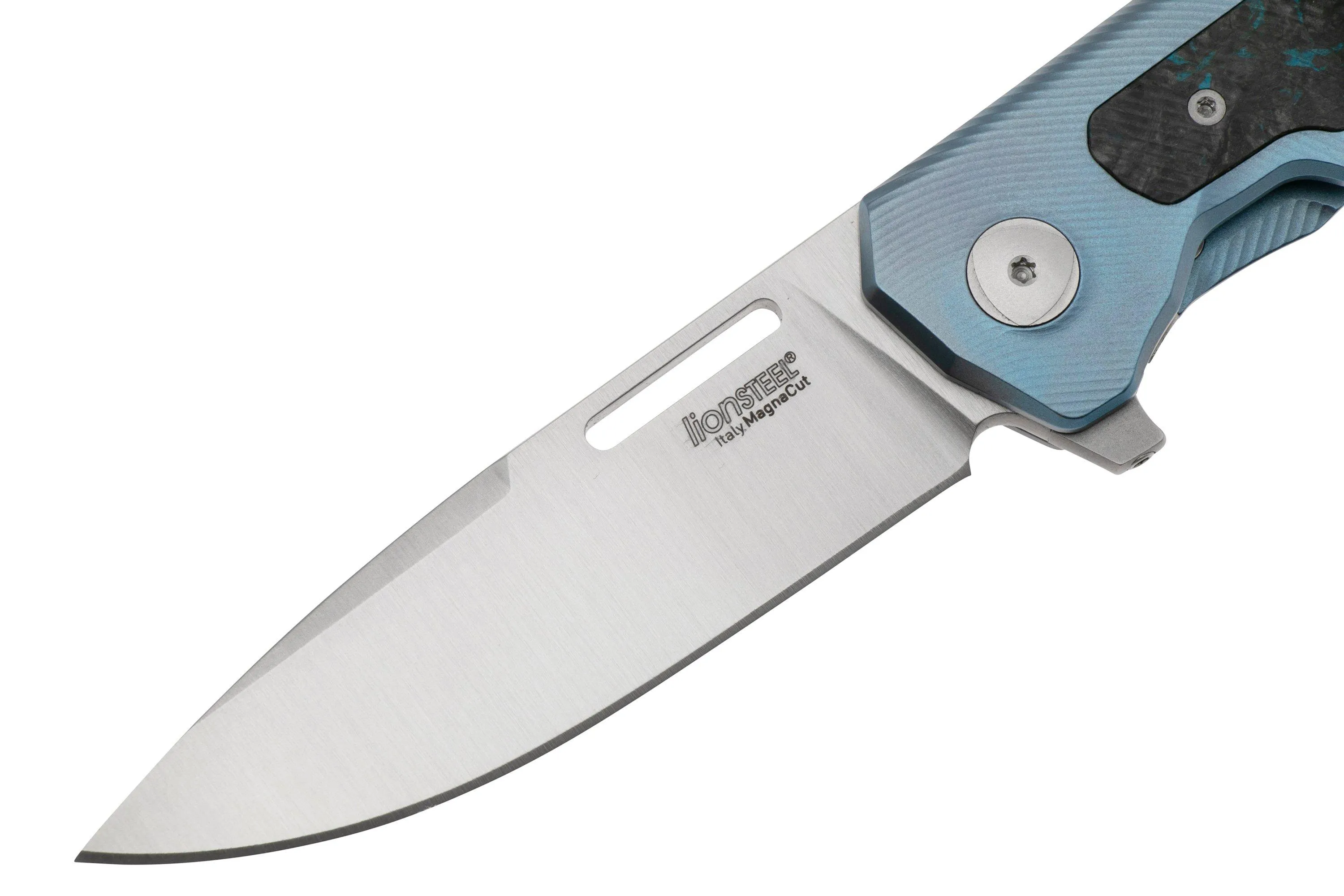 LionSteel Q4ttro, Satin MagnaCut, Blue Titanium Carbon Fiber Inlay, navaja, diseño de Michele Pensato