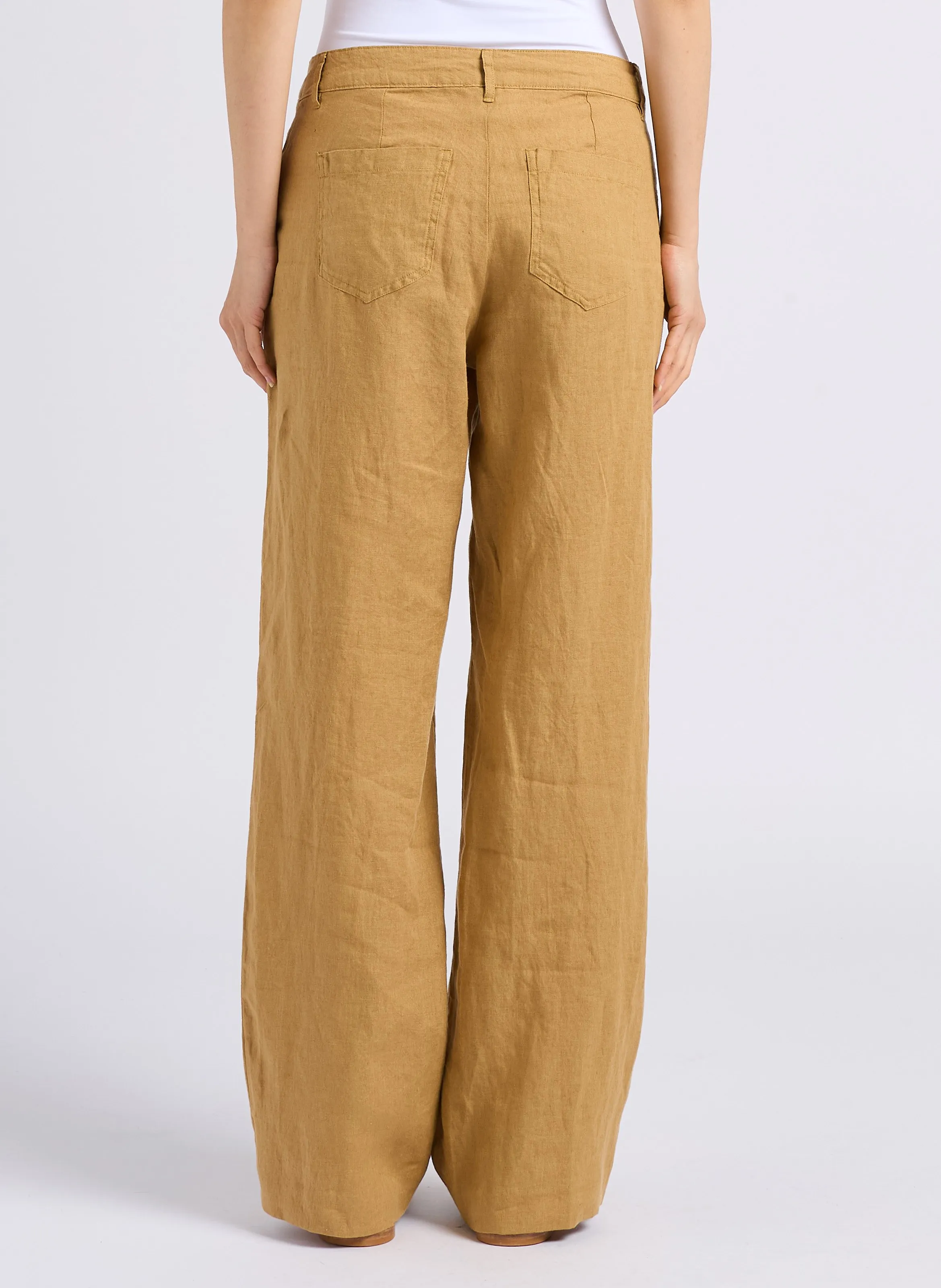 MAISON 123 PABLO  SHORT ANCHO DE LINO EN AMARILLO