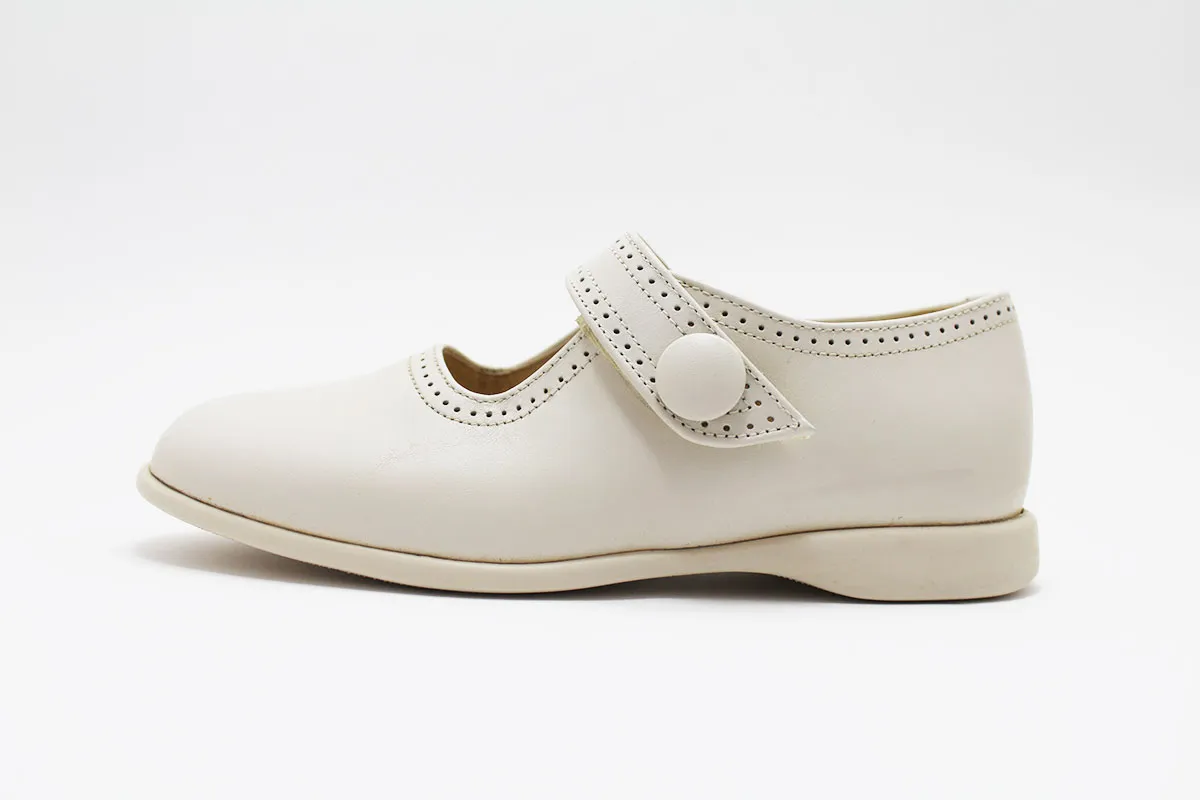 Merceditas beige botón decorativo suela goma niña
