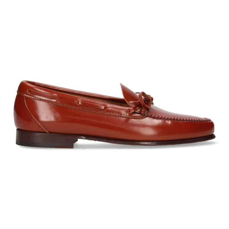 Mocasín con lazo Nobel