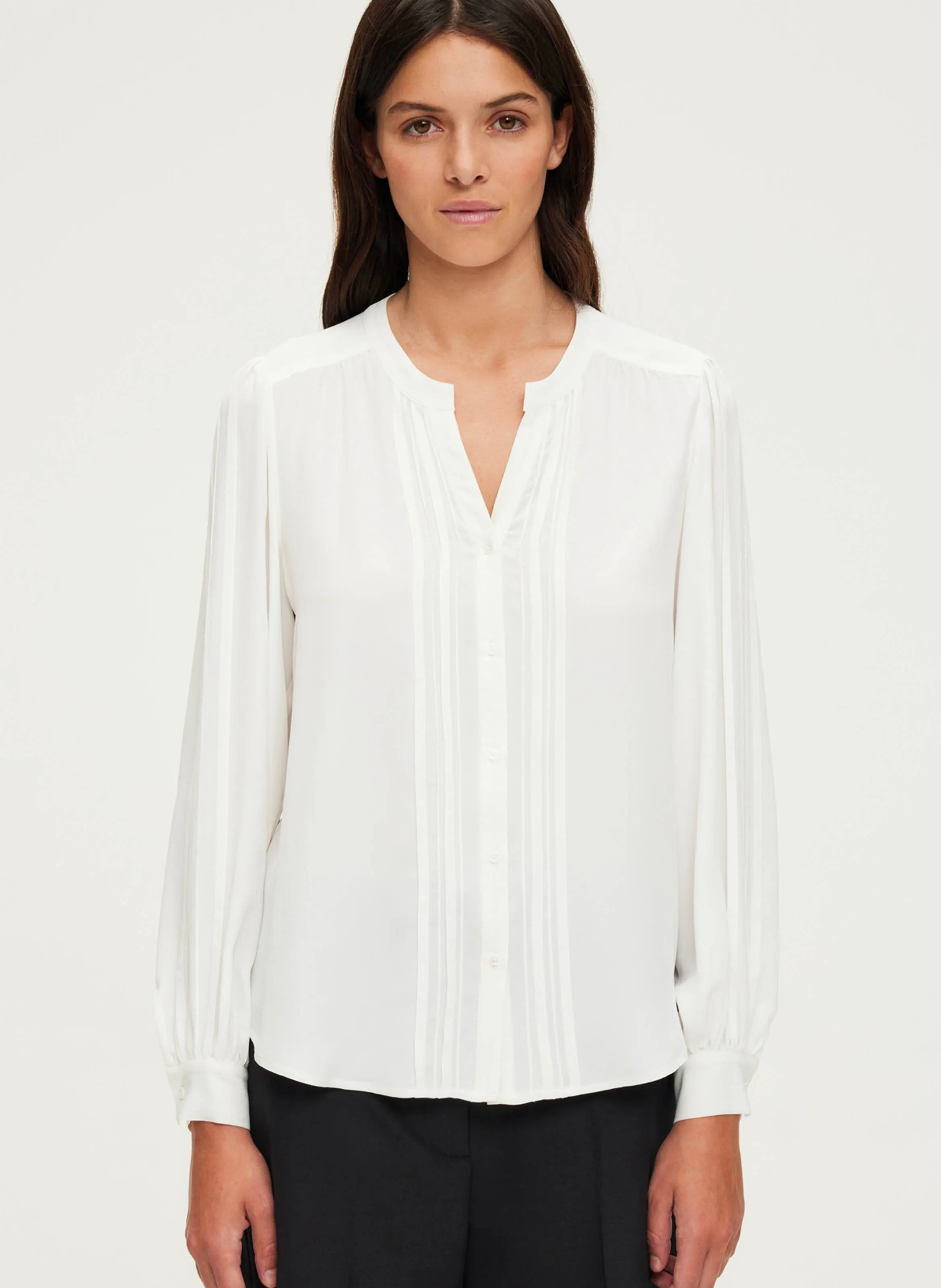 PABLO BELLA  CAMISA FLUIDA CON PLIEGUES EN BEIGE