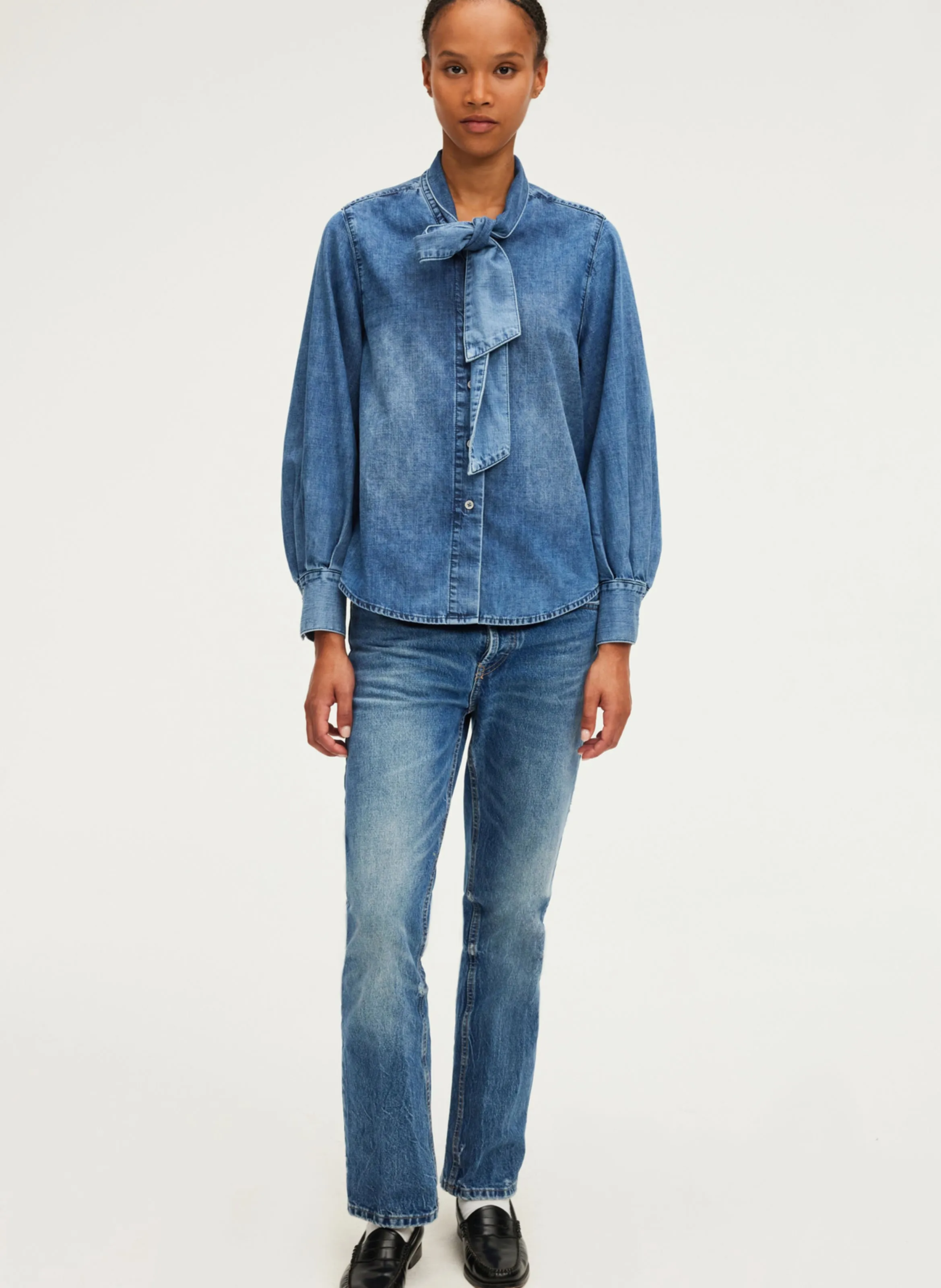 PABLO BRYONY  CAMISA CON CUELLO LAVALLIèRE DE DENIM DE ALGODóN EN AZUL