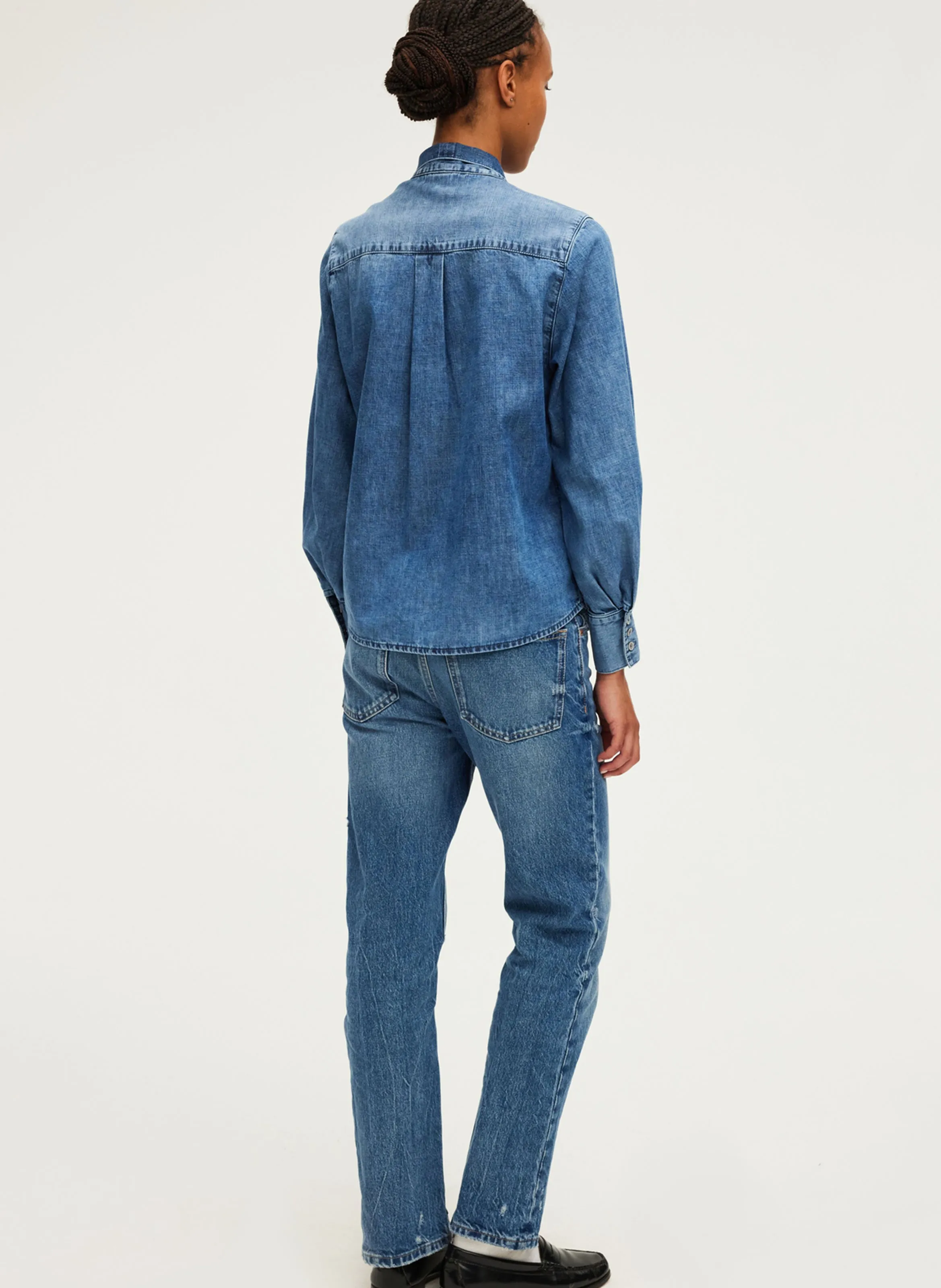 PABLO BRYONY  CAMISA CON CUELLO LAVALLIèRE DE DENIM DE ALGODóN EN AZUL