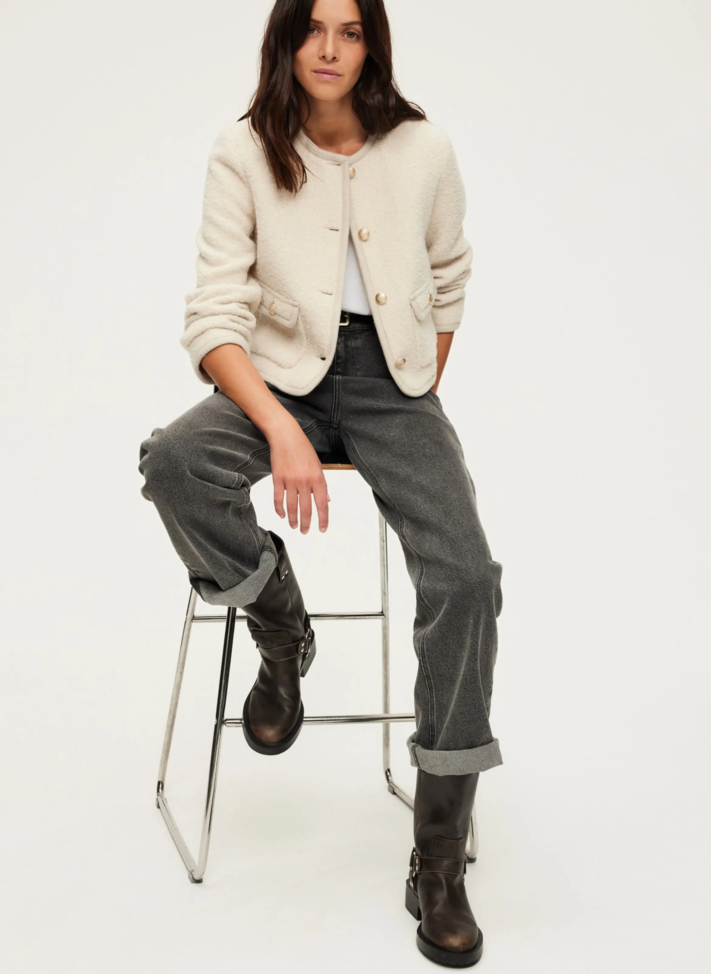 PABLO MAHAULT  CHAQUETA CORTA CON BOTONES EN BEIGE
