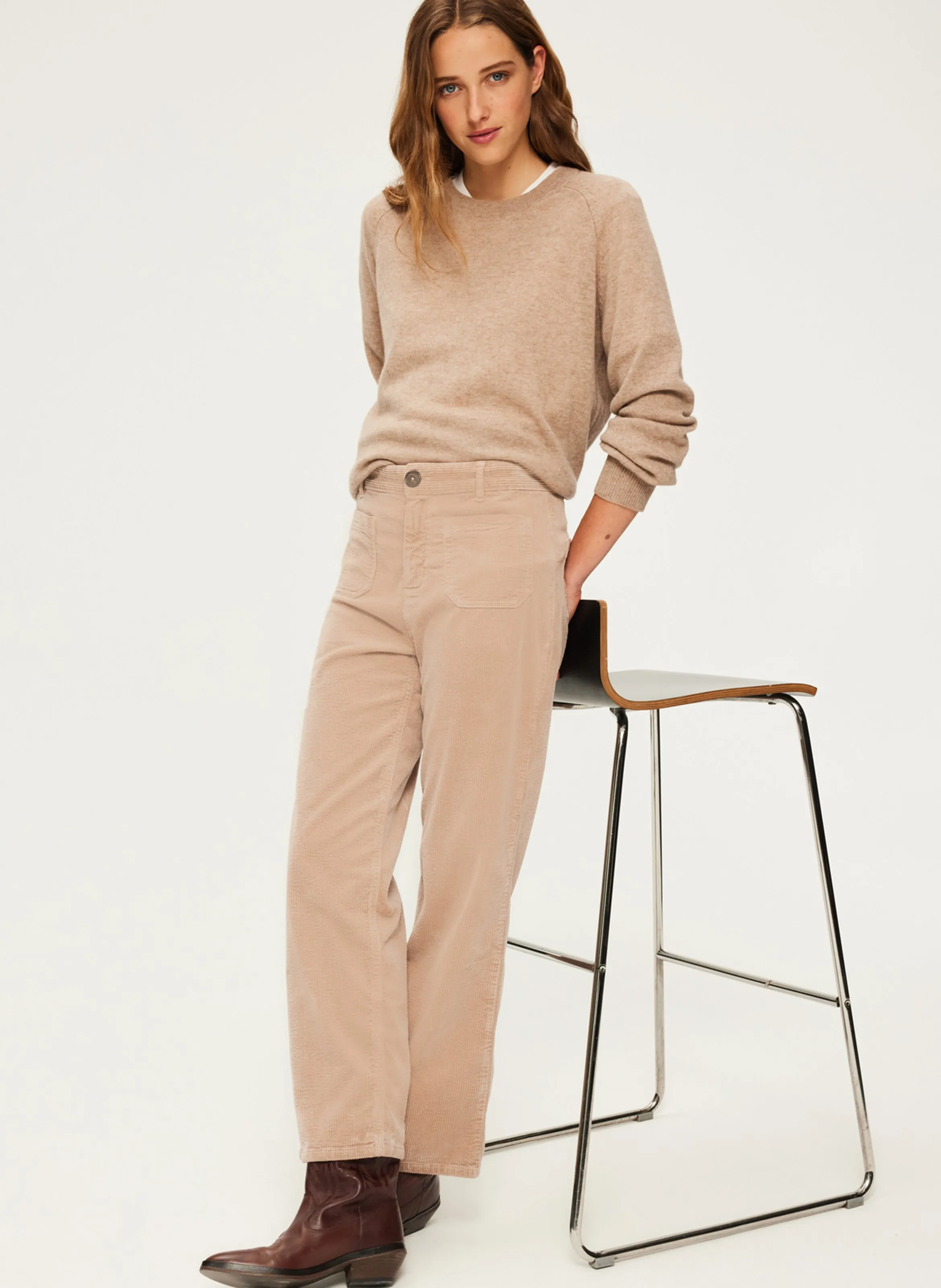 PABLO NANETTE  PANTALóN RECTO DE TERCIOPELO BEIGE DE ALGODóN EN BEIGE