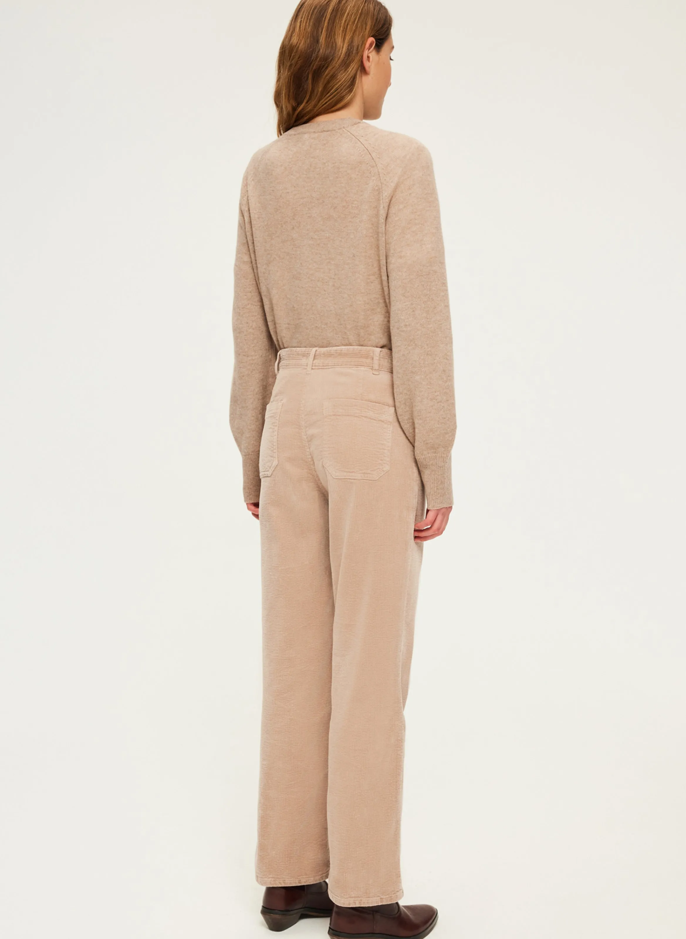 PABLO NANETTE  PANTALóN RECTO DE TERCIOPELO BEIGE DE ALGODóN EN BEIGE