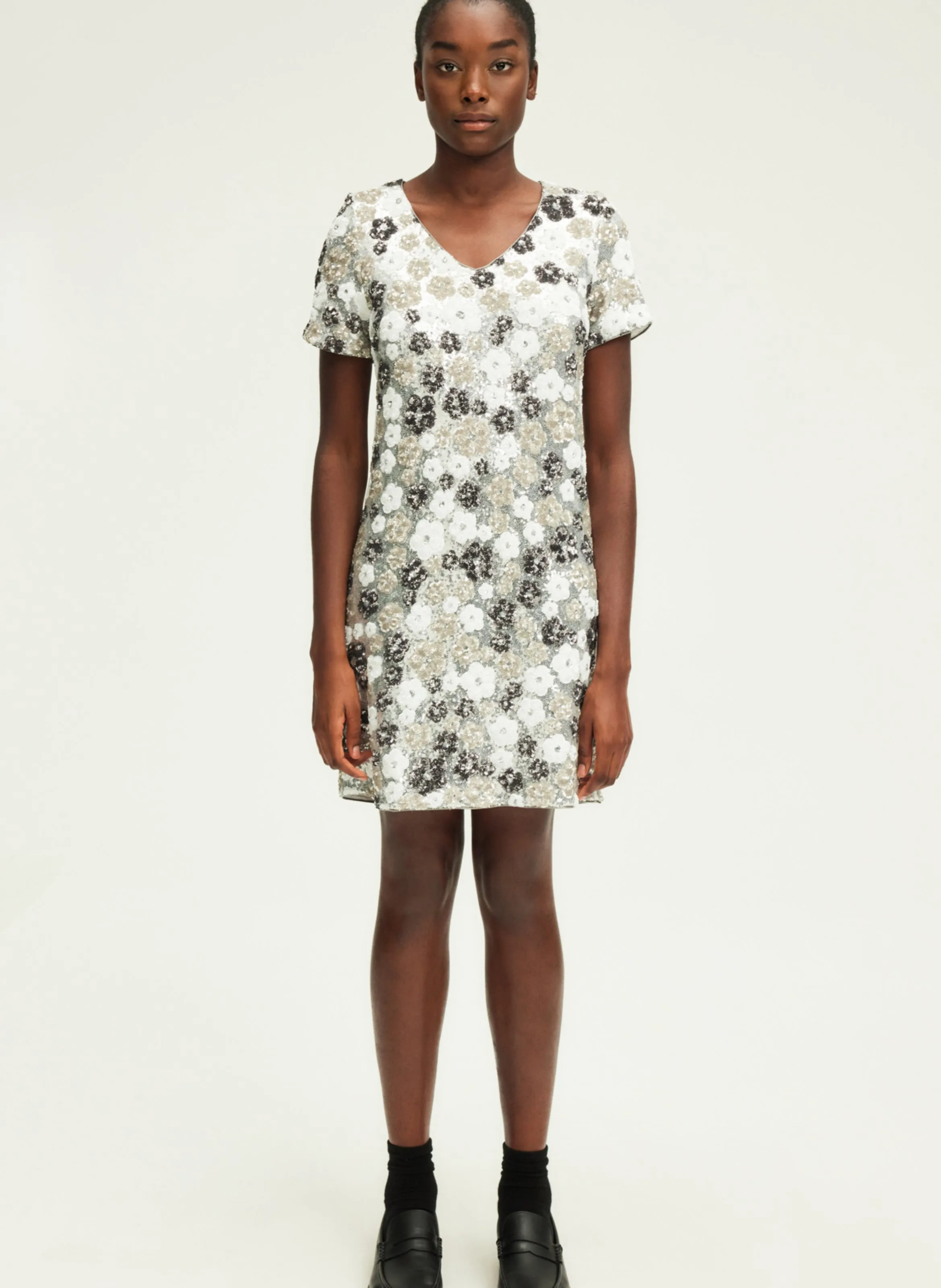 PABLO SIDRA  VESTIDO CORTO METALIZADO CON FLORES EN GRIS