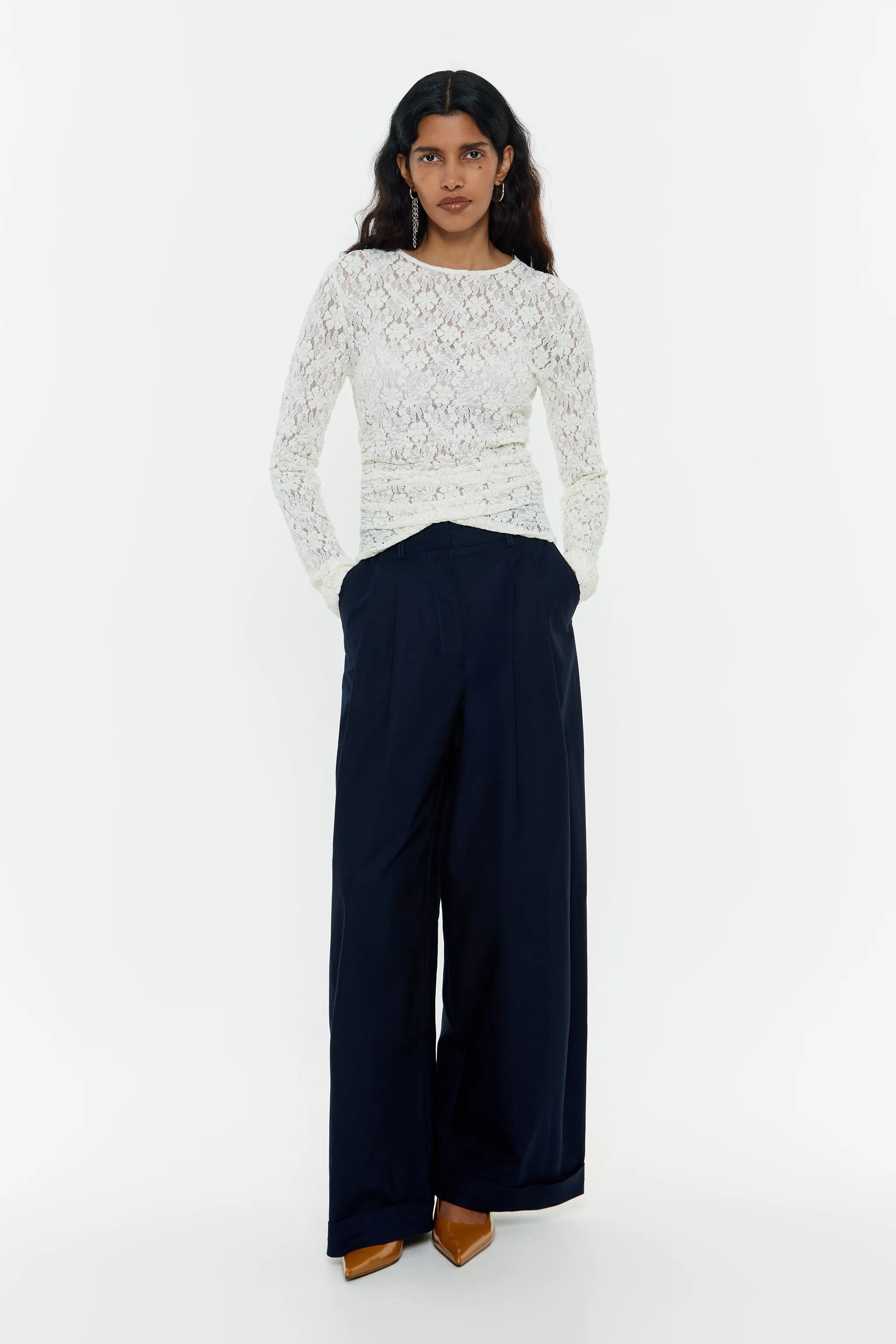 Pantalón campana pinzas azul marino