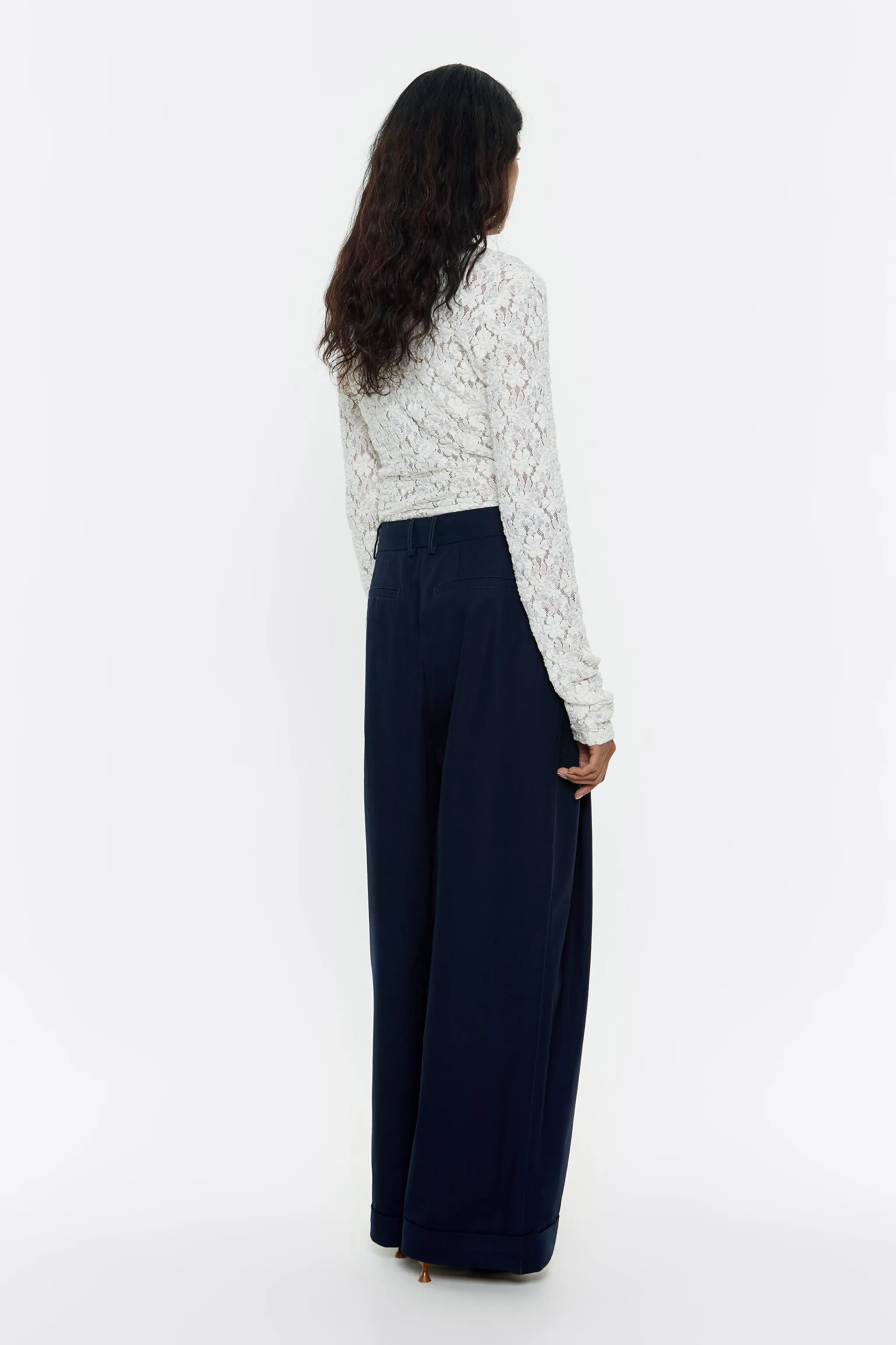 Pantalón campana pinzas azul marino