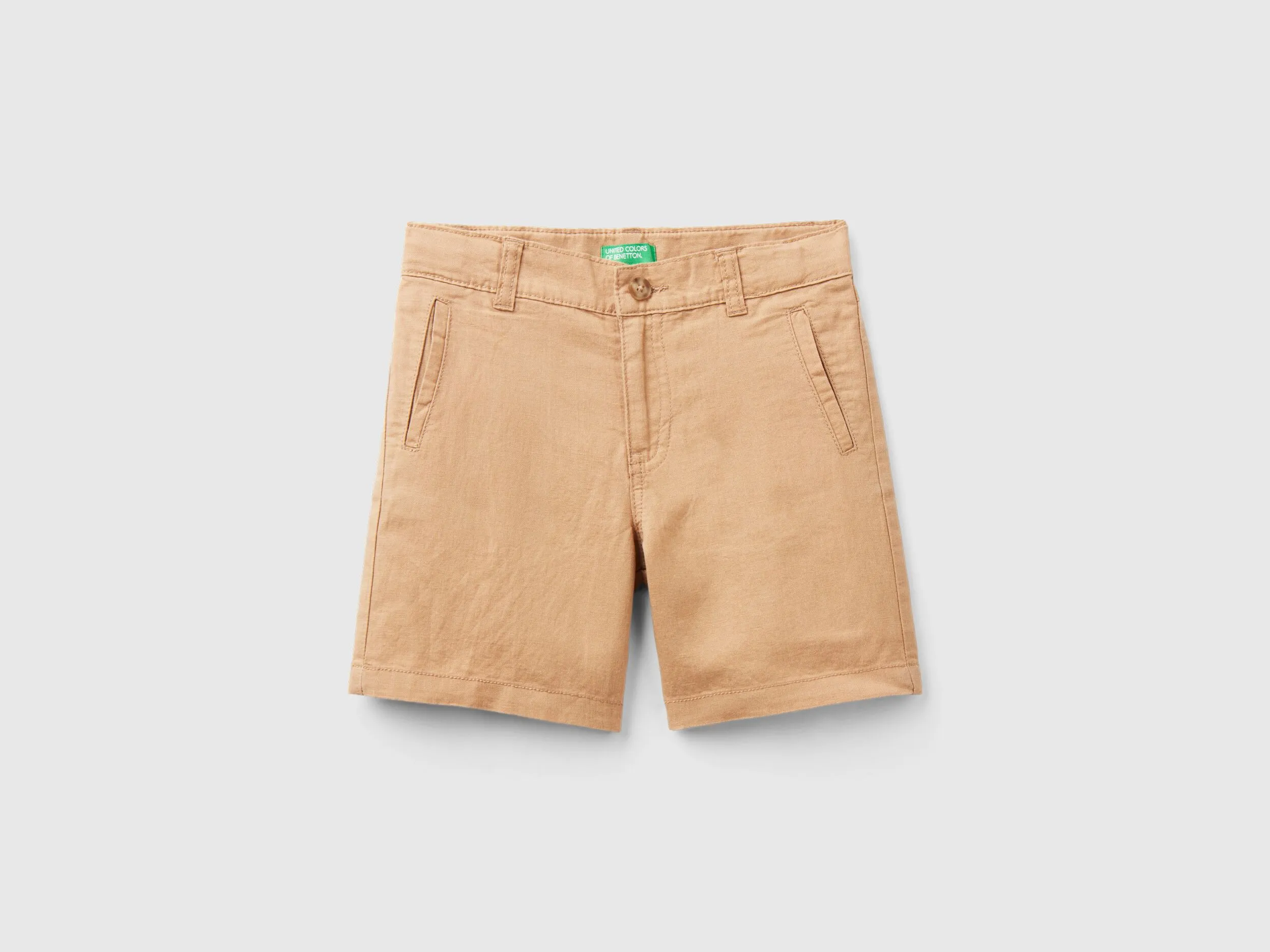 Pantalón corto de lino mixto