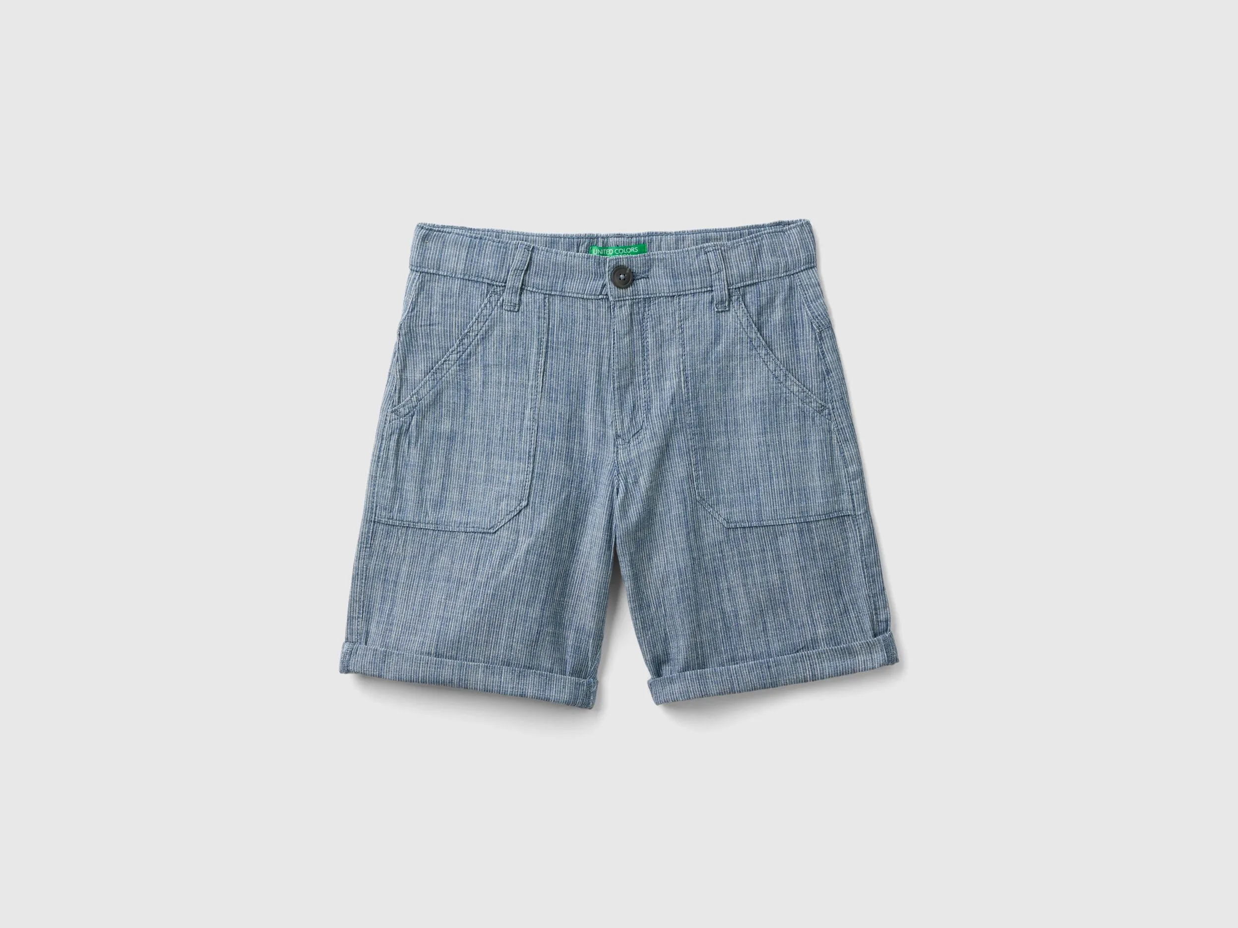 Pantalón corto de rayas de cambray