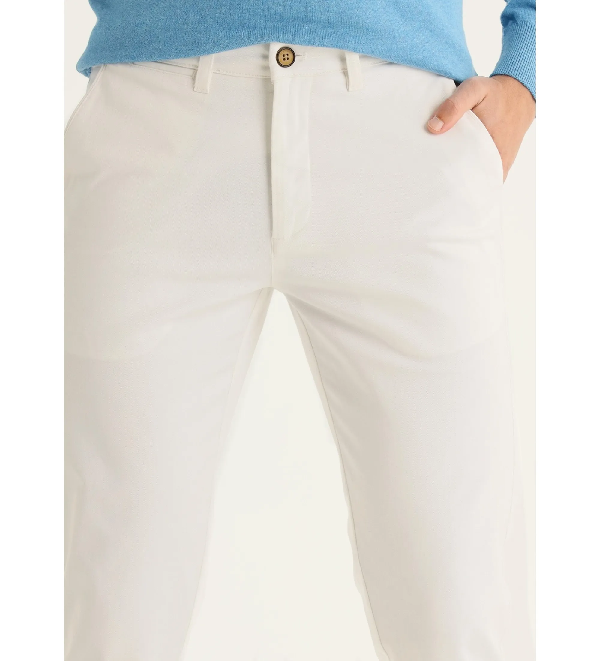 PANTALONES CHINO CAJA MEDIA  REGULAR ESTILO CLáSICO BLANCO