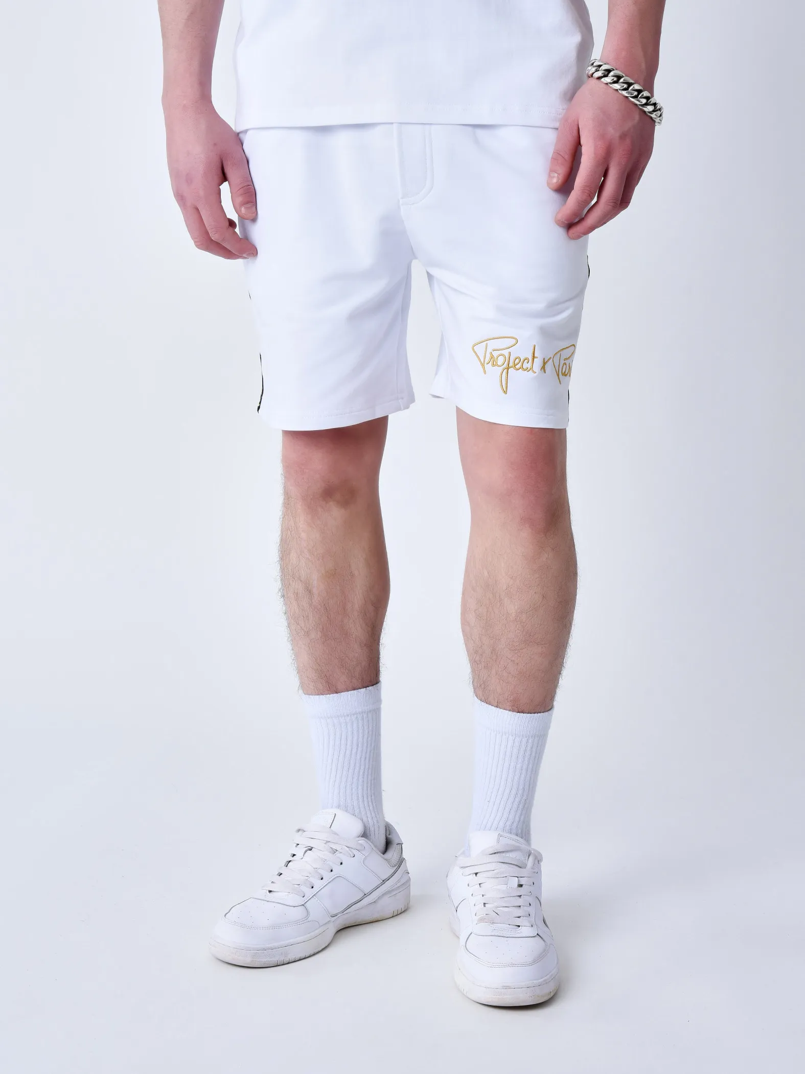 Pantalón corto clásico Rayas laterales bordadas