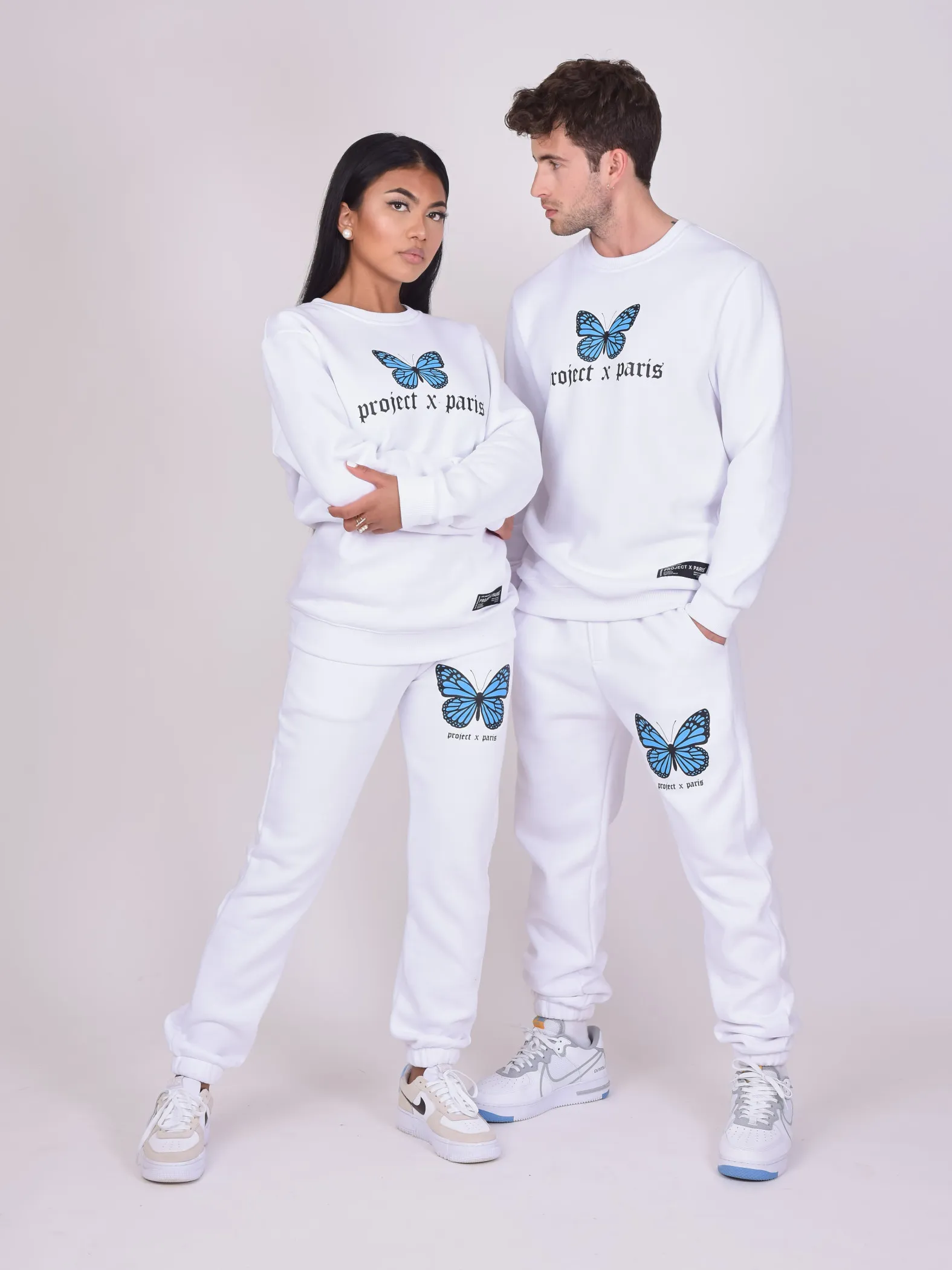 Pantalón de chándal con estampado de mariposas