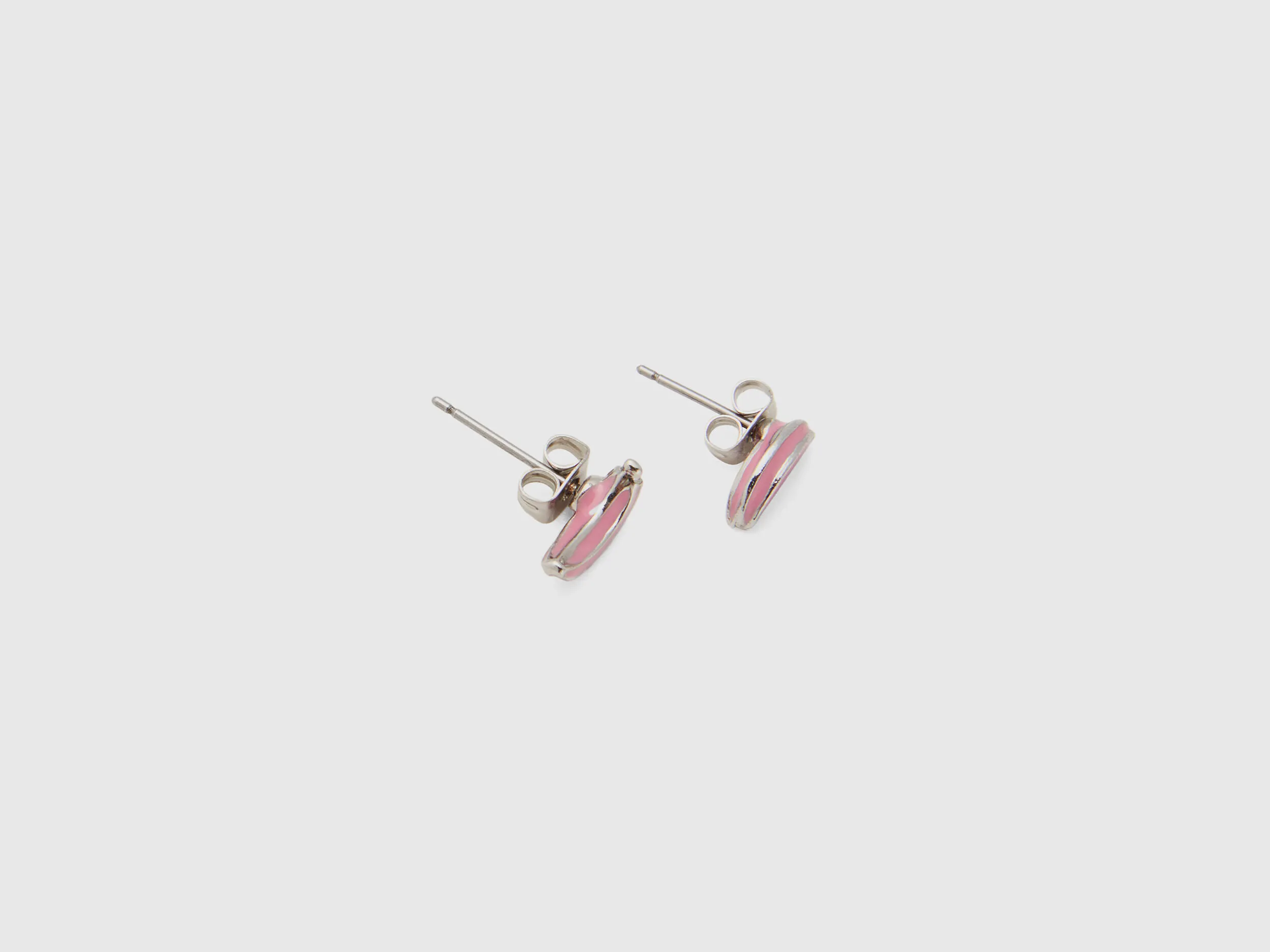 Pendientes de tuerca con plátano rosa