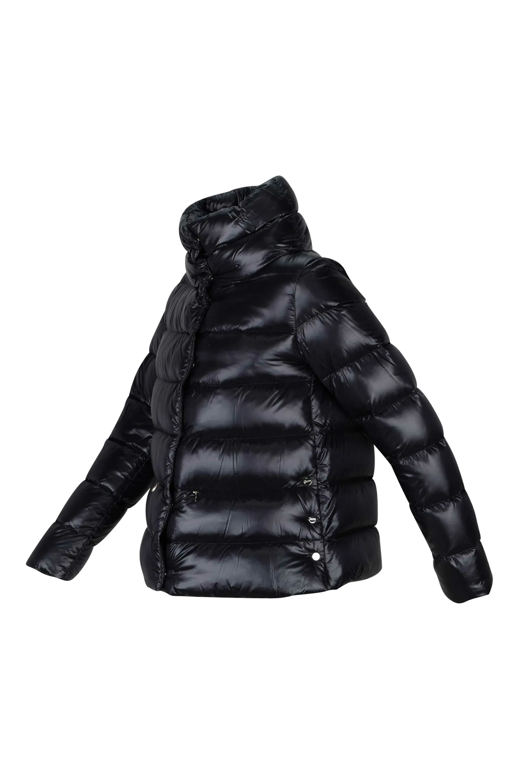 Plumífero negro de nylon con cuello alto