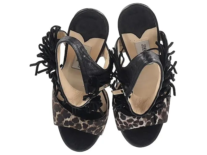 Sandalias con flecos y estampado de leopardo Jimmy Choo en cuero negro 