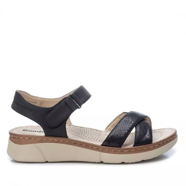 Sandalias plataformas Xti negras con cierre de velcro y suela de piel