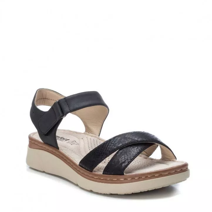 Sandalias plataformas Xti negras con cierre de velcro y suela de piel