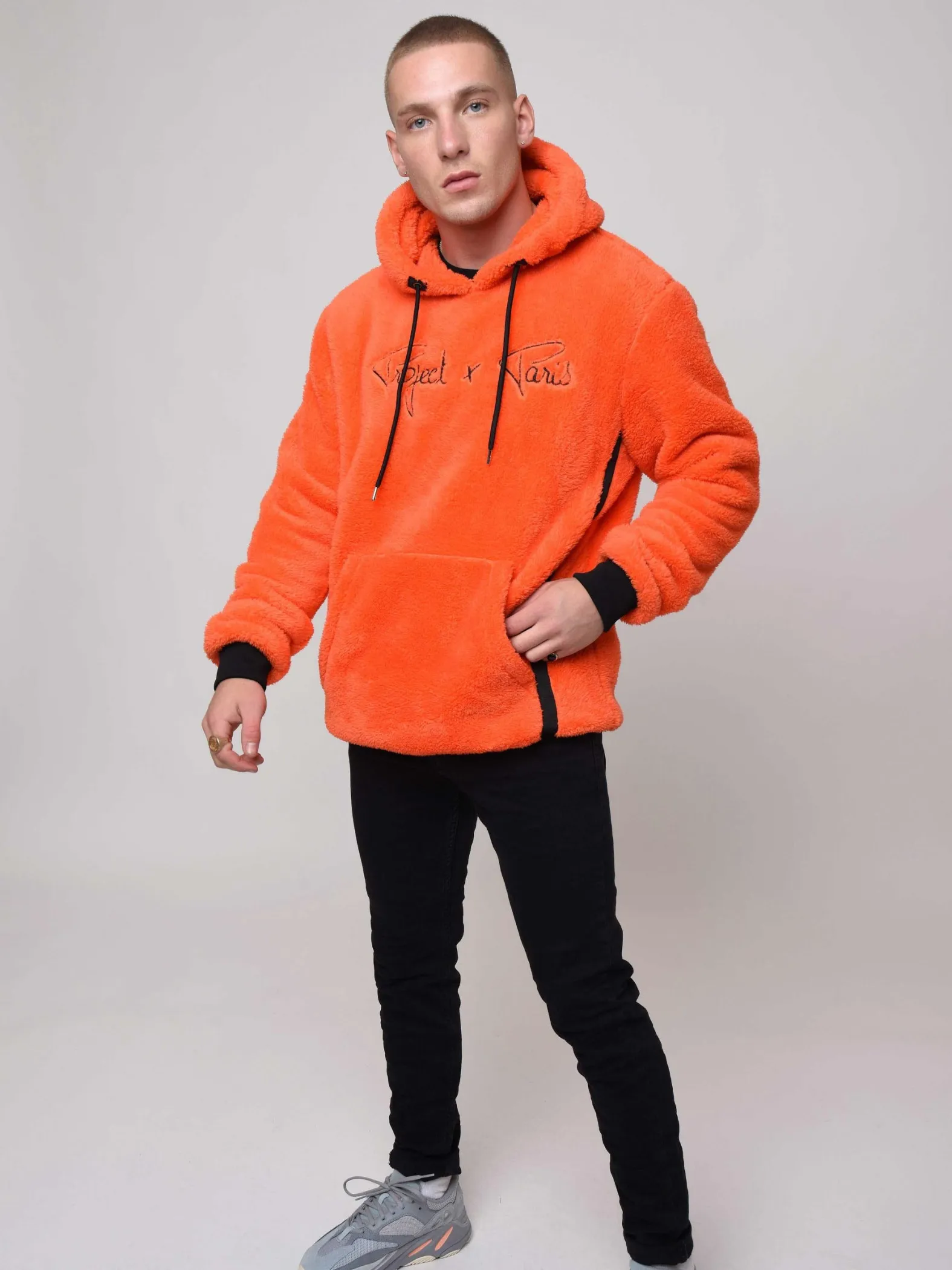 Sudadera con capucha de imitación de piel de oveja
