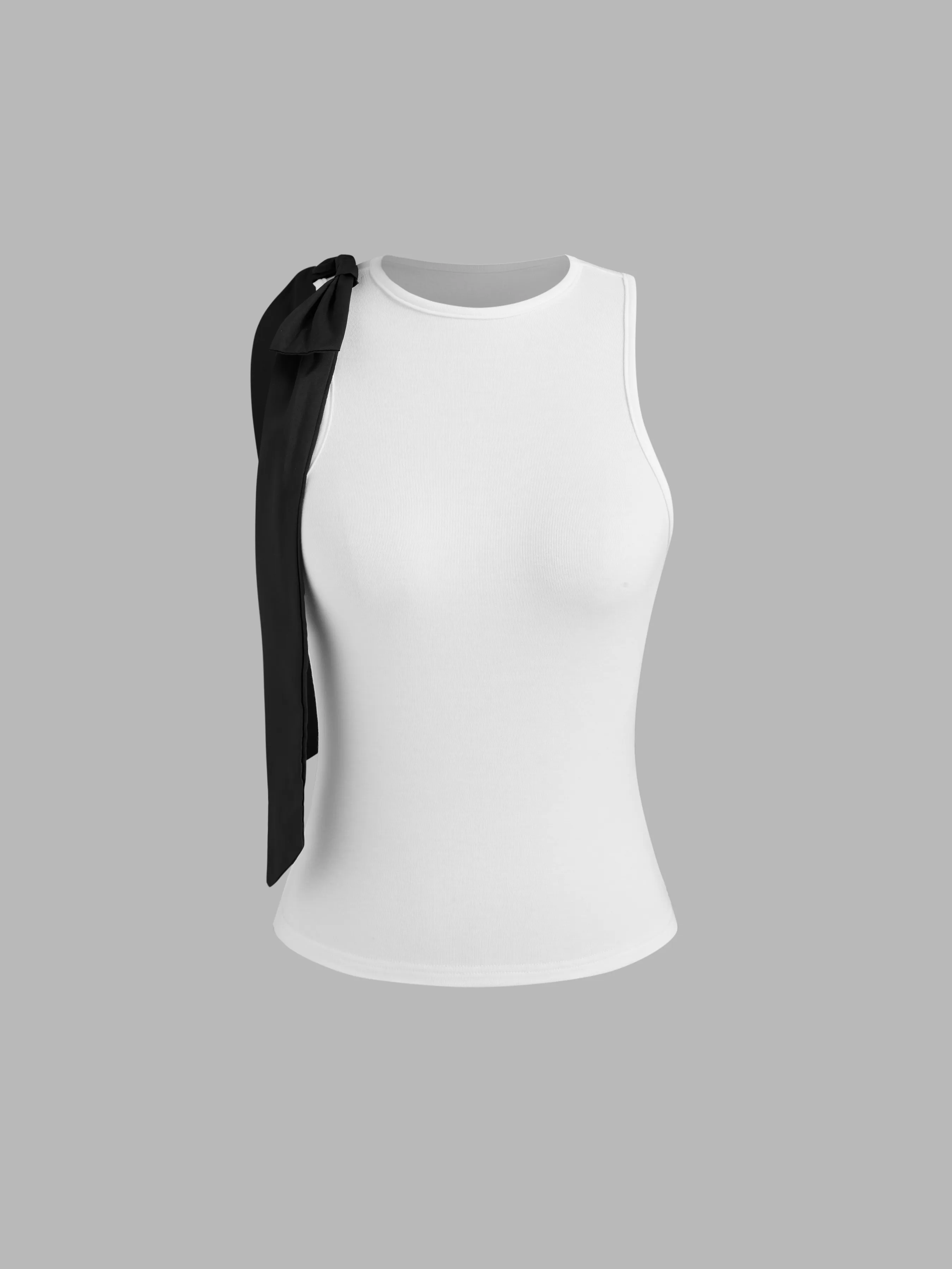Top de tirantes con cuello redondo y lazo