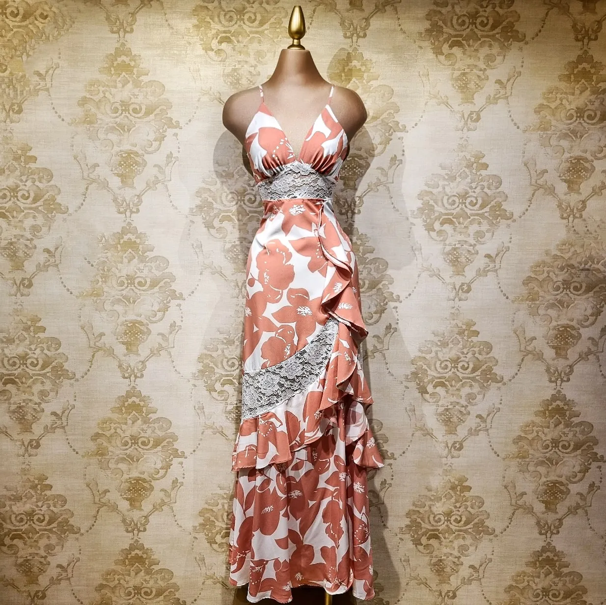 Vestido Beige con Melon Largo Estampado Flores
