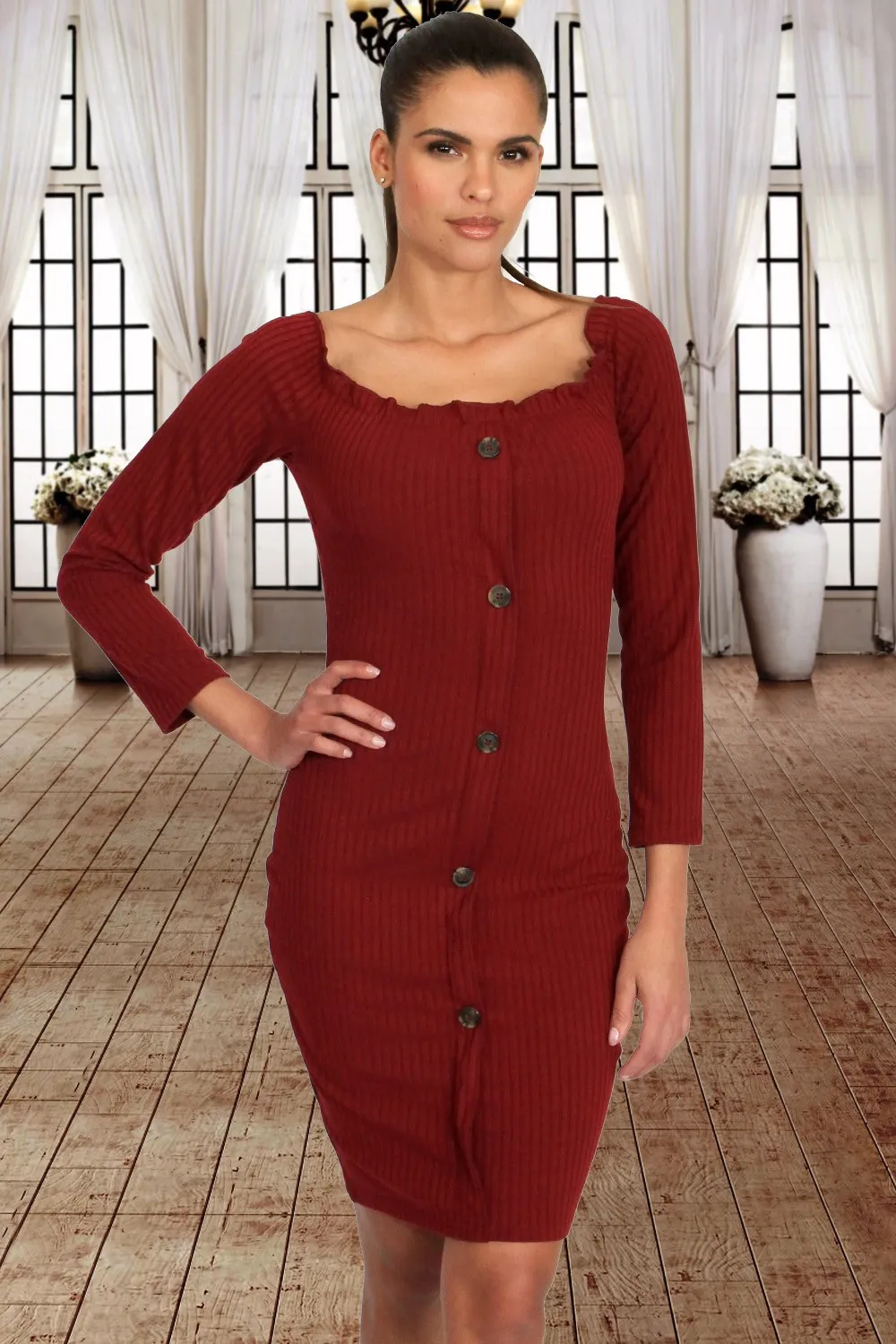Vestido burdeos con cierre de botones
